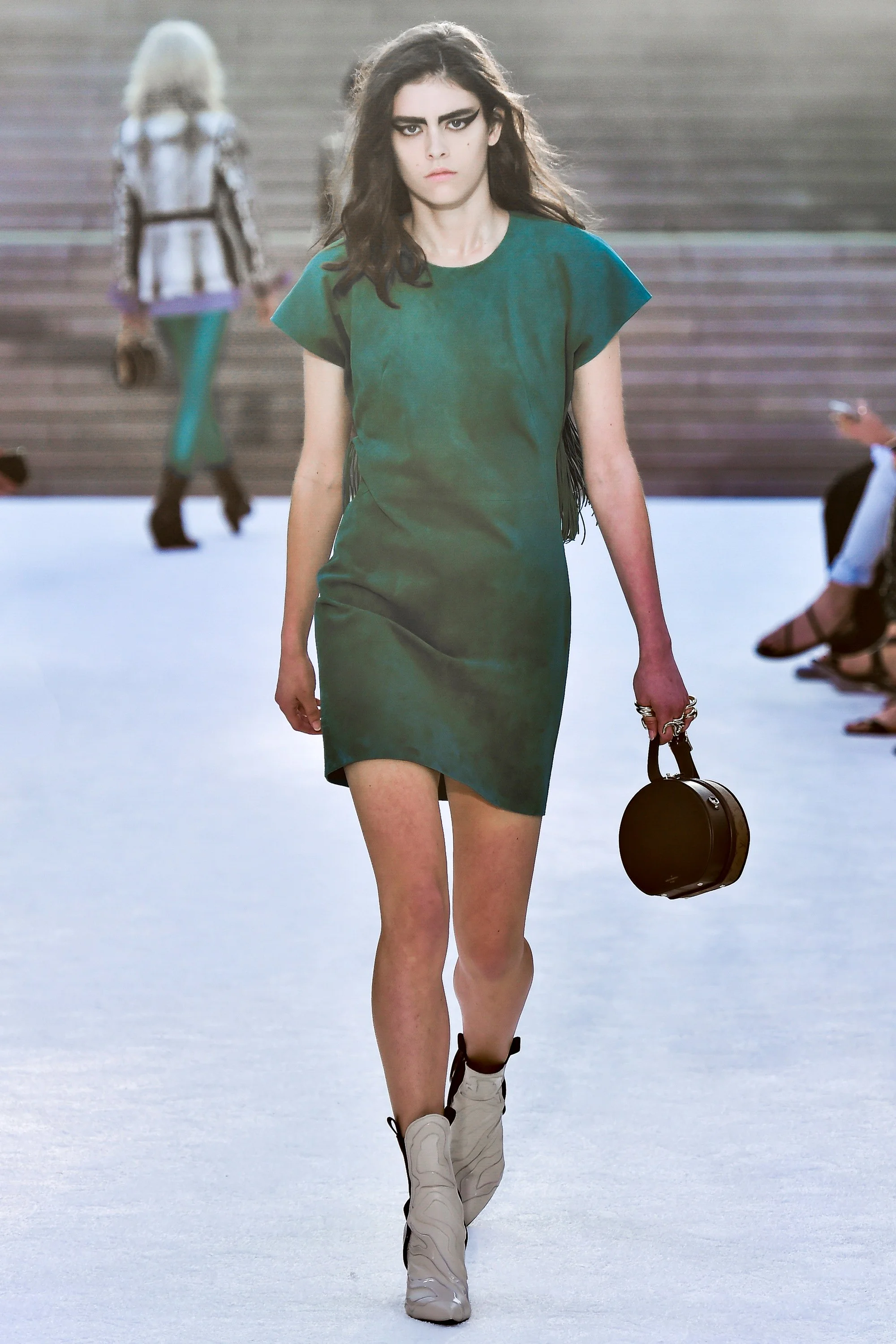 Louis_vuitton_cruise_ss18_0315.jpg