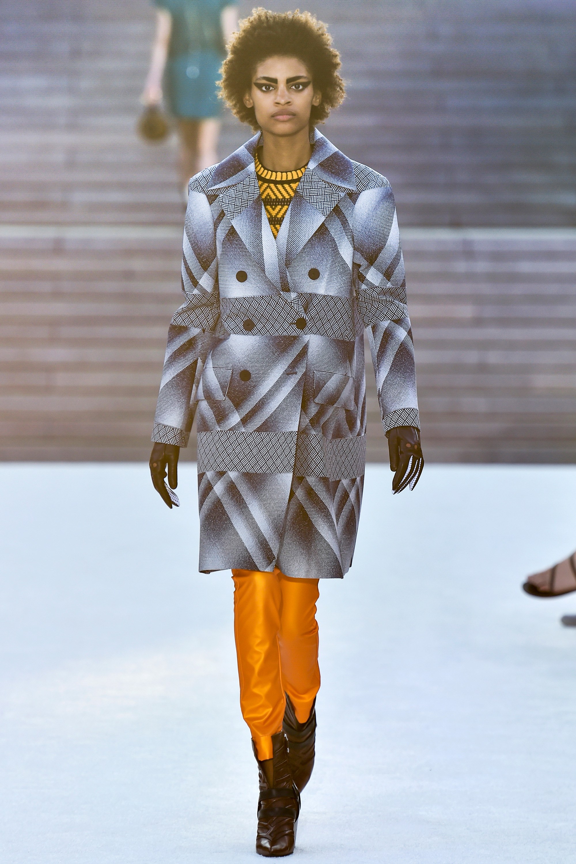 Louis_vuitton_cruise_ss18_0368.jpg