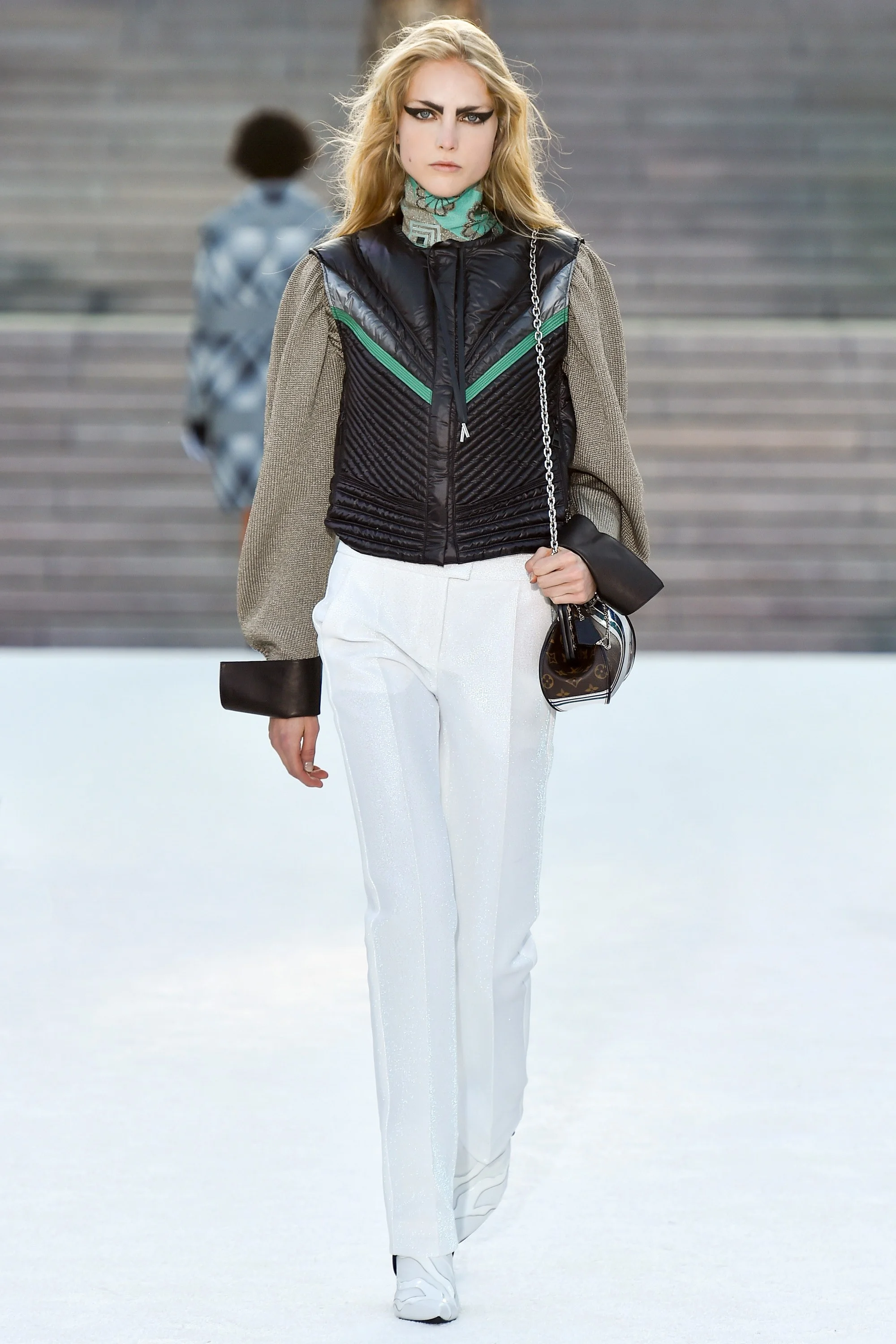 Louis_vuitton_cruise_ss18_0406.jpg