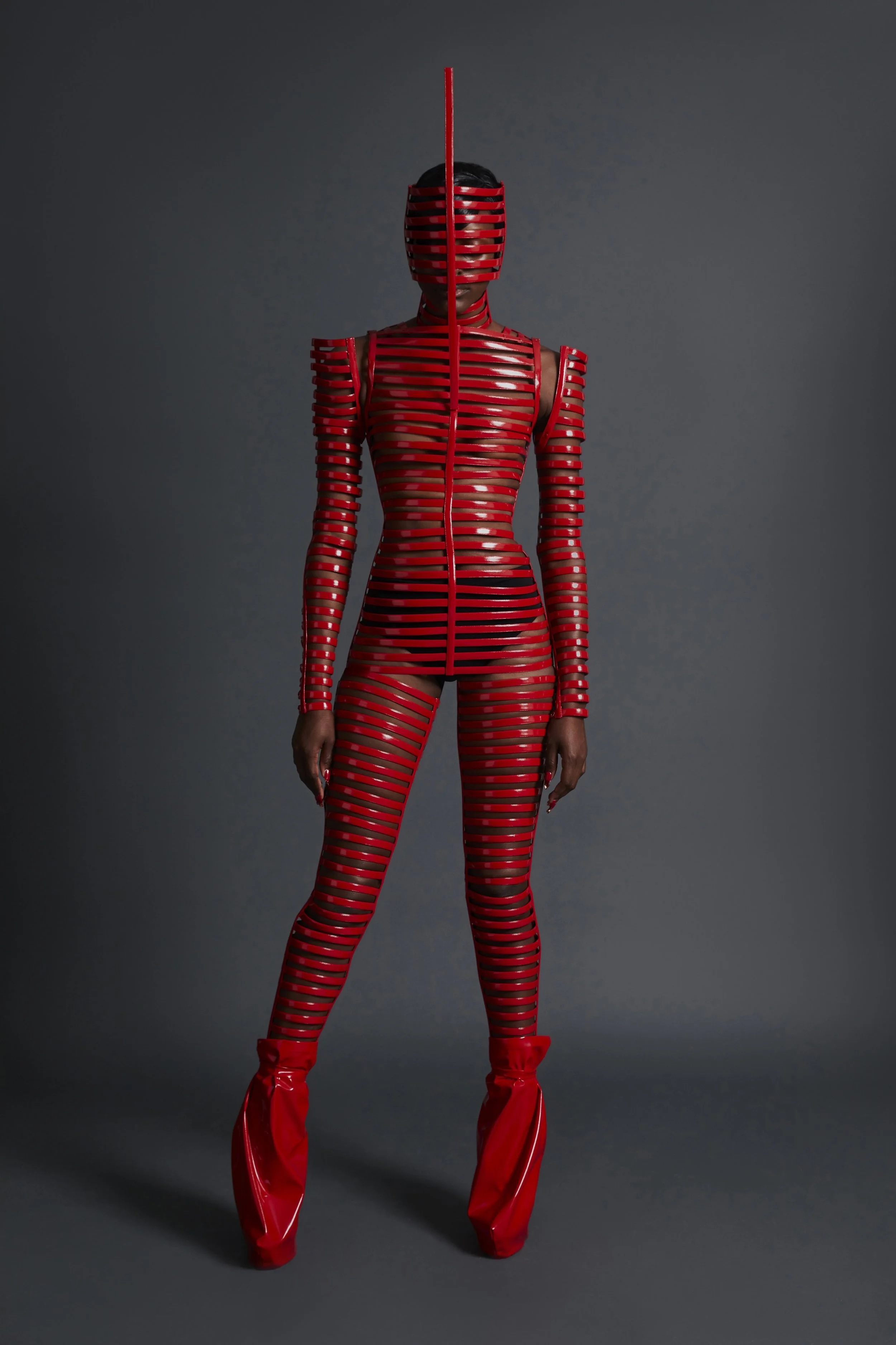 02-gareth-pugh-spring-2018-lookbook.jpg