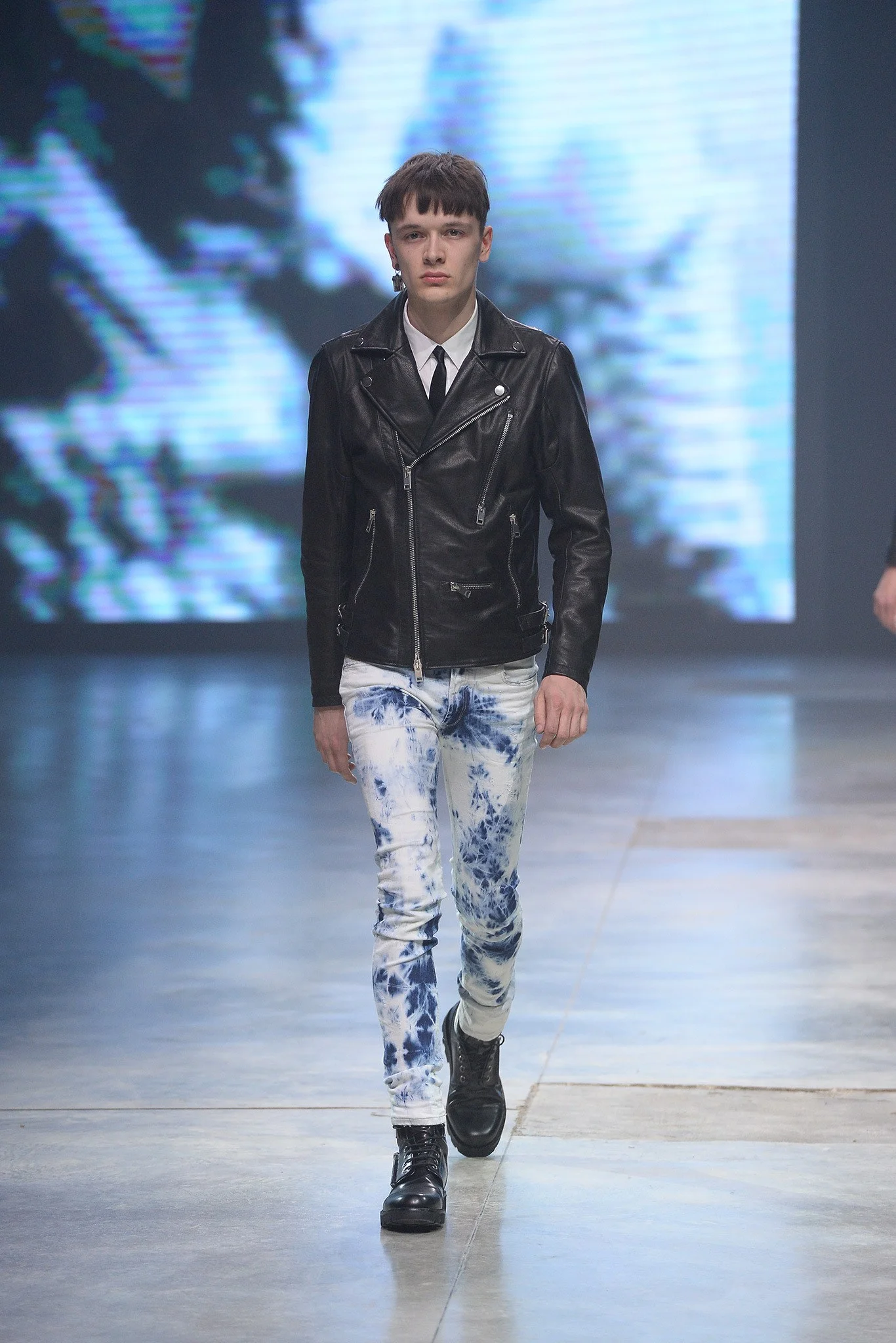 Diesel_009_1366.1366x2048.JPG