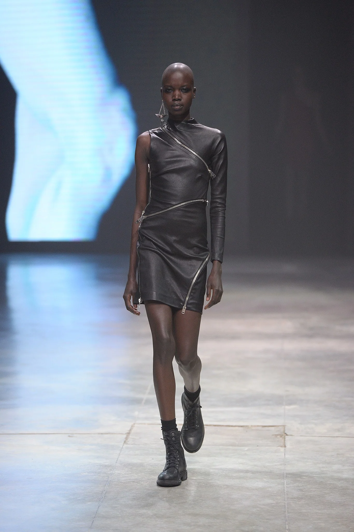 Diesel_020_1366.1366x2048.JPG