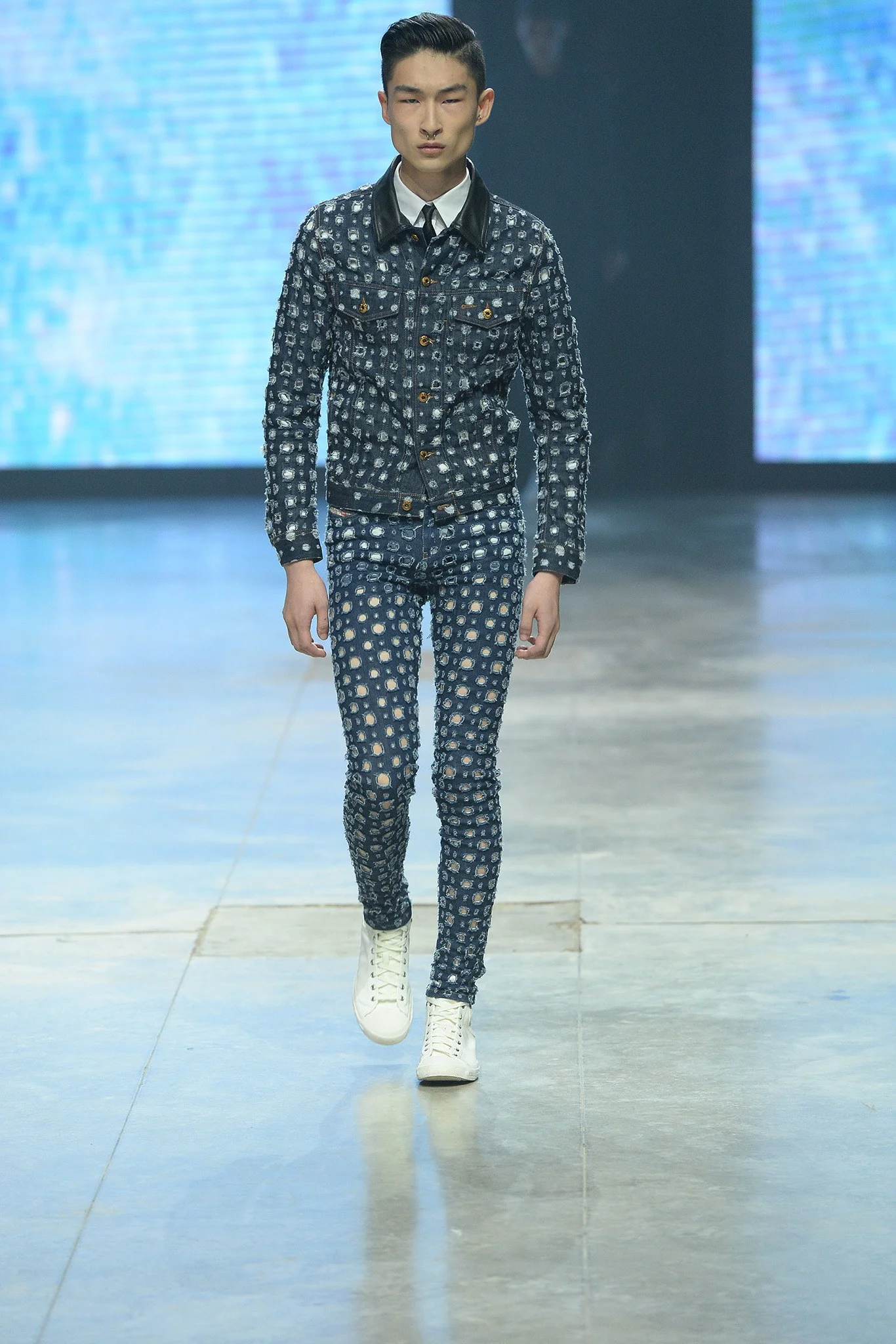 Diesel_032_1366.1366x2048.JPG