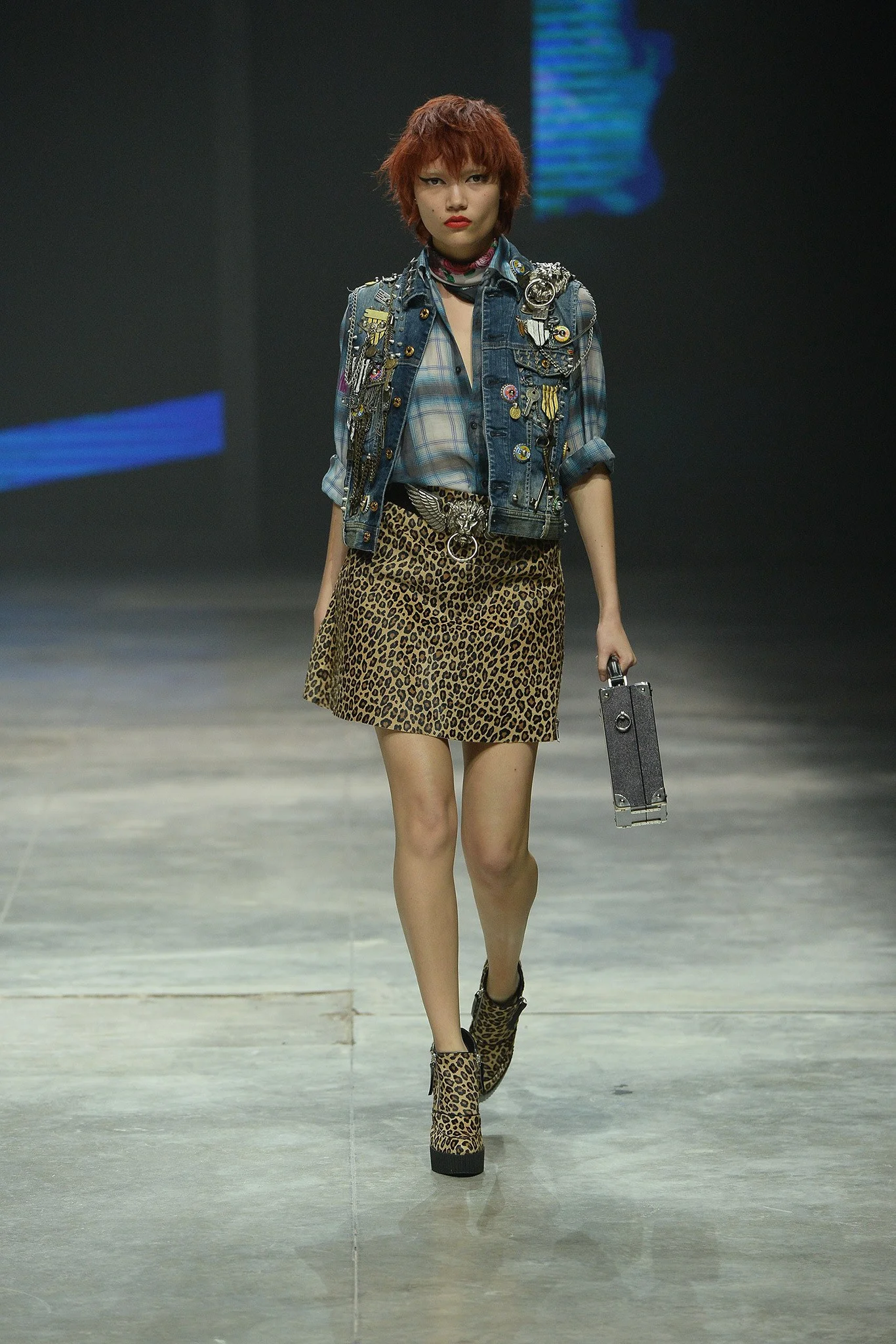 Diesel_050_1366.1366x2048.JPG