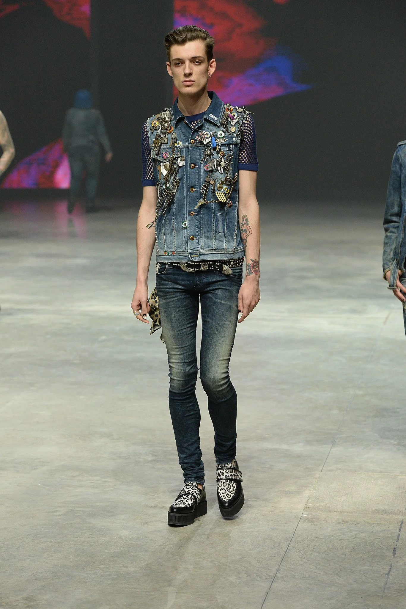Diesel_054_1366.1366x2048.JPG