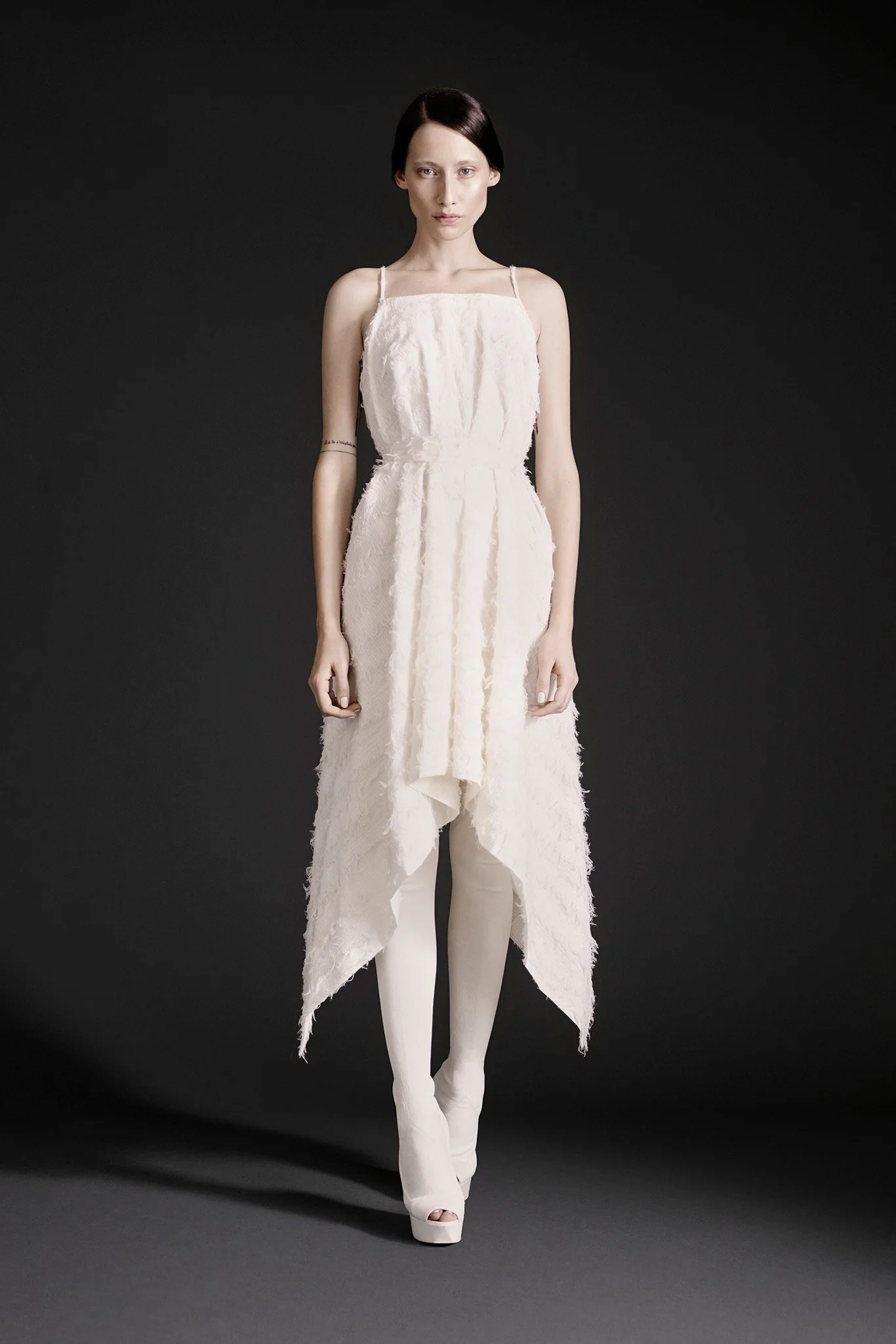 Gareth_Pugh_004_1366.jpg