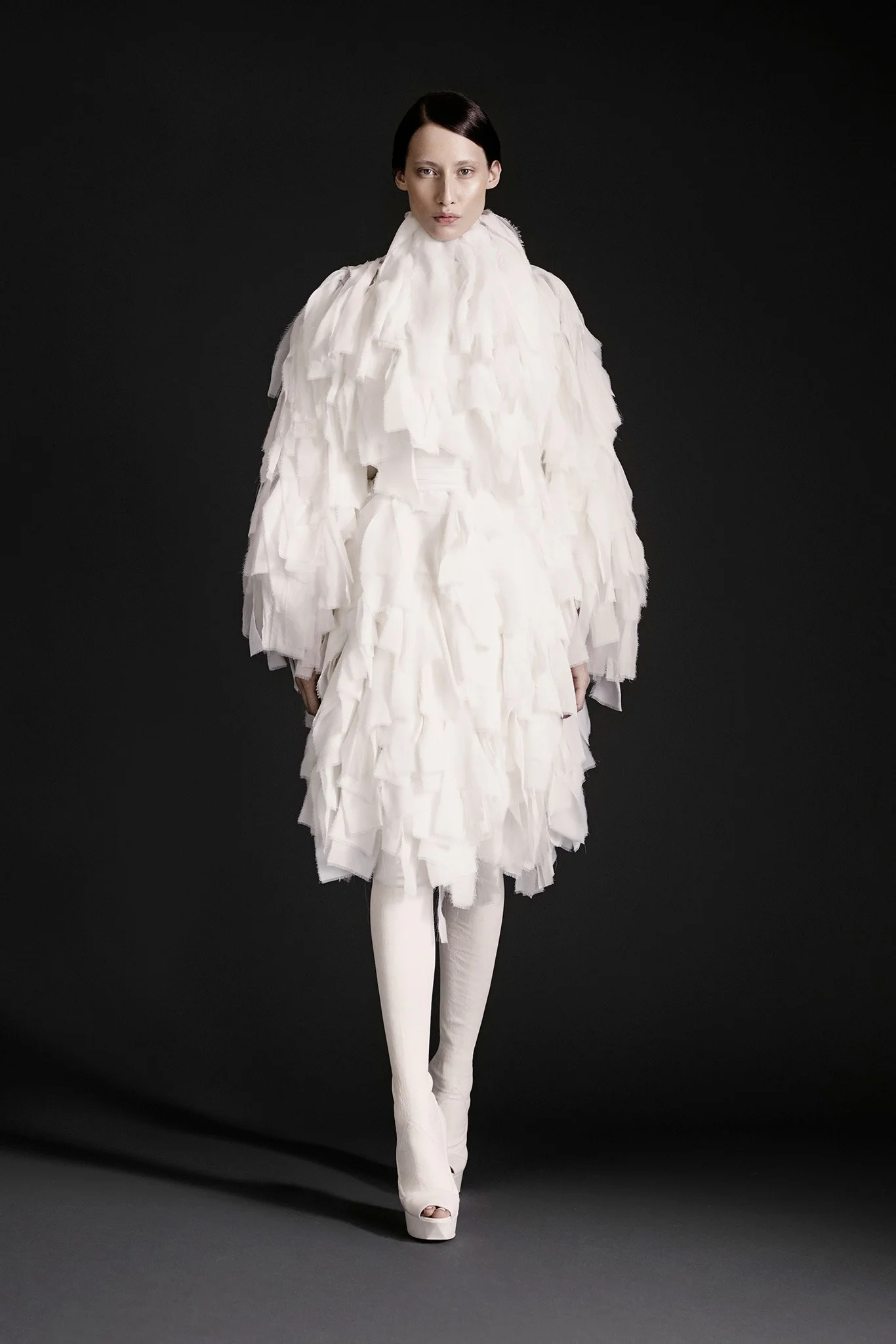 Gareth_Pugh_007_1366.jpg