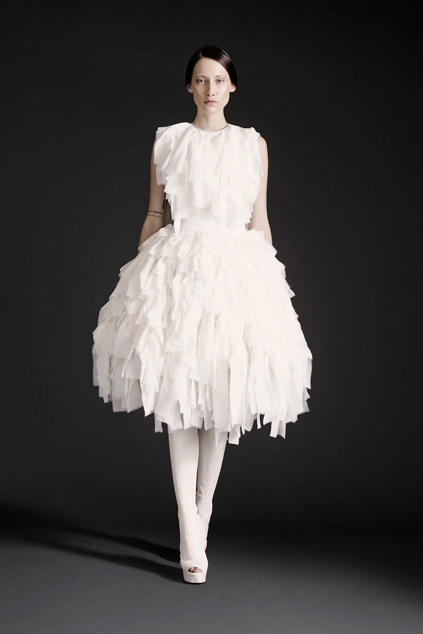 Gareth_Pugh_008_1366.jpg