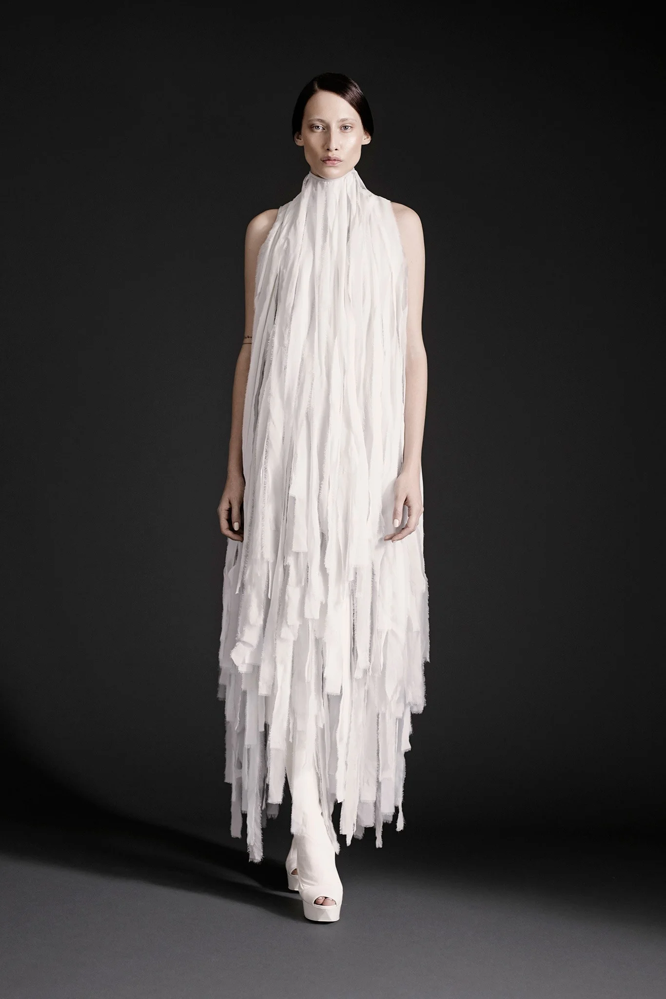 Gareth_Pugh_009_1366.jpg