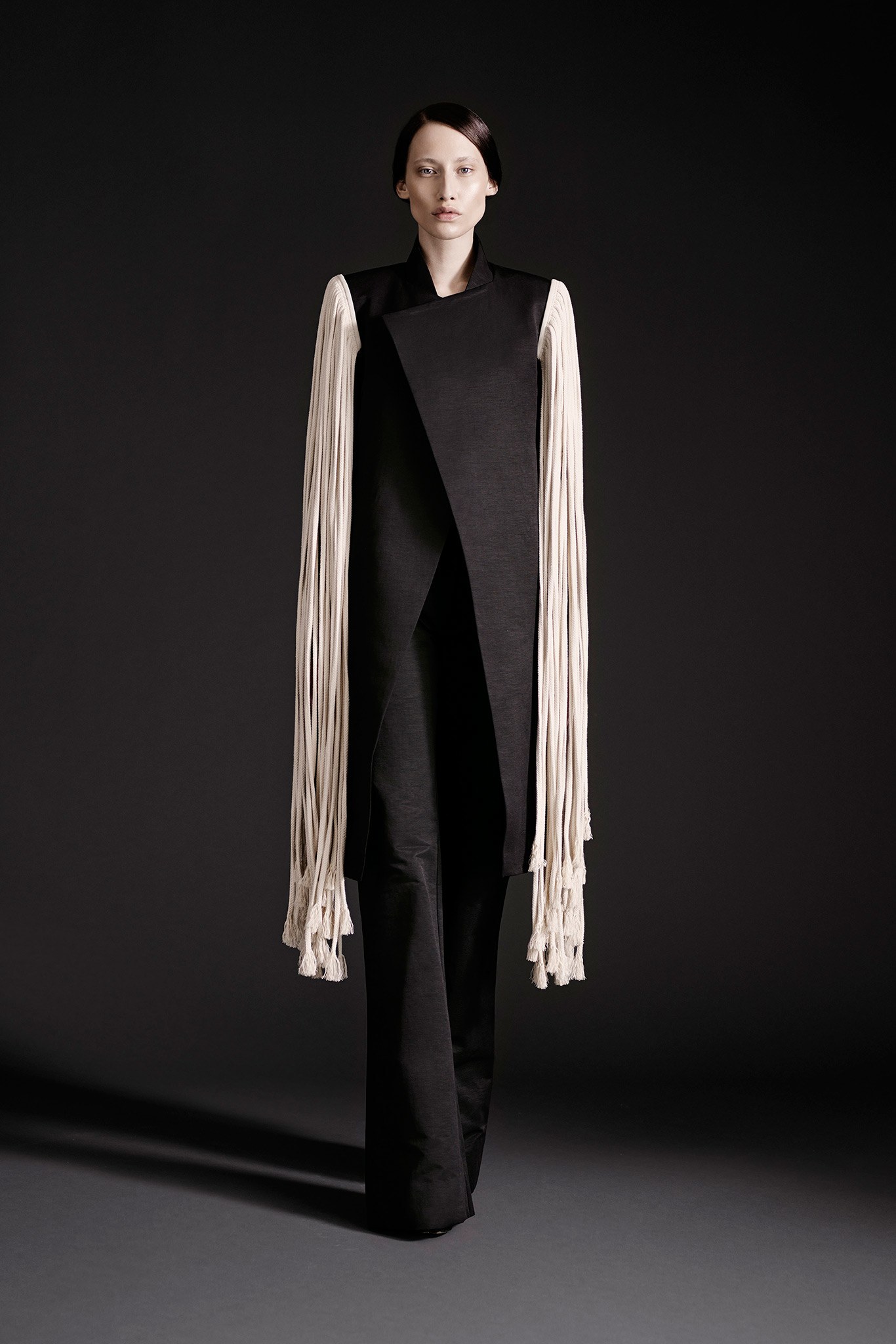 Gareth_Pugh_011_1366.jpg
