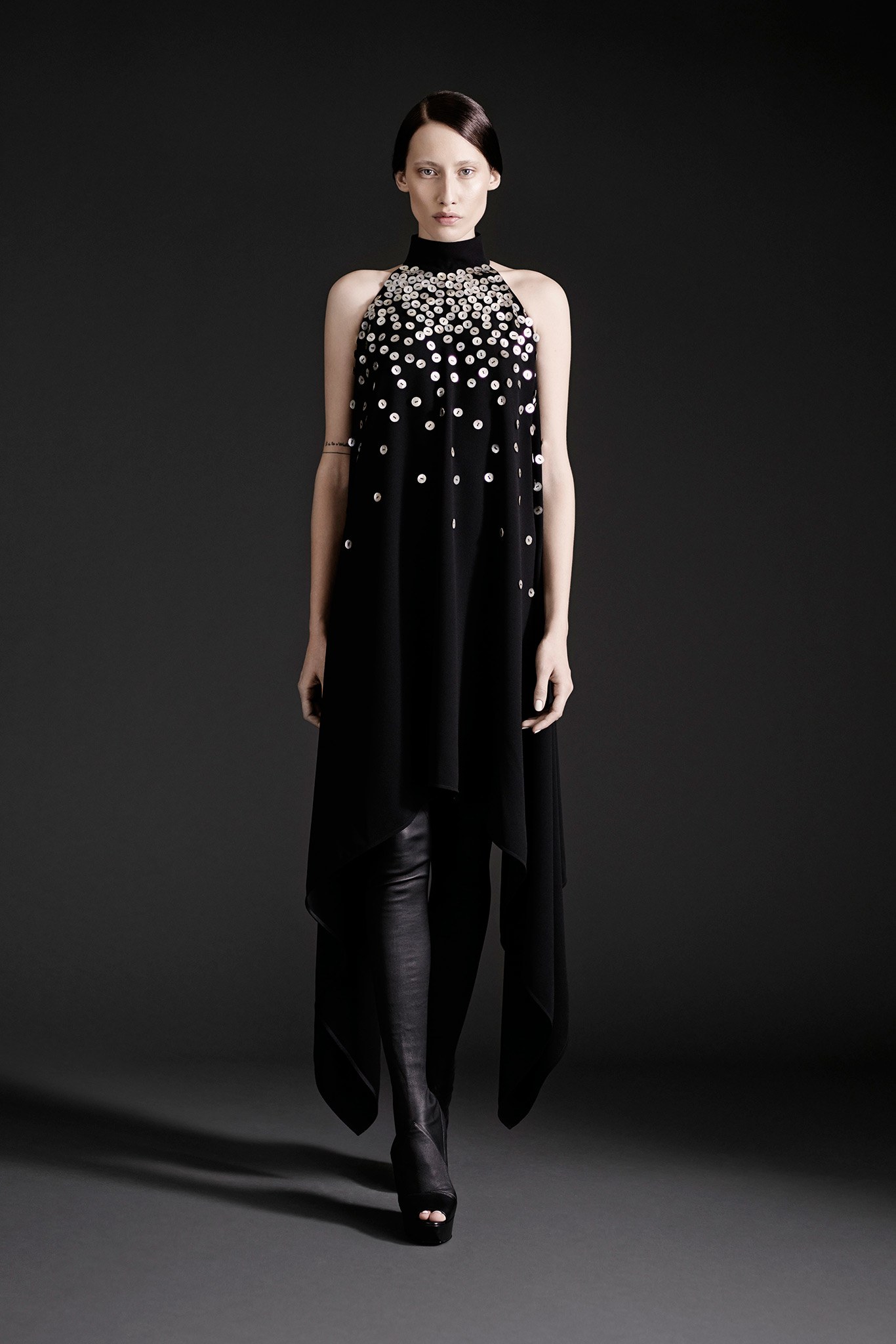 Gareth_Pugh_017_1366.jpg