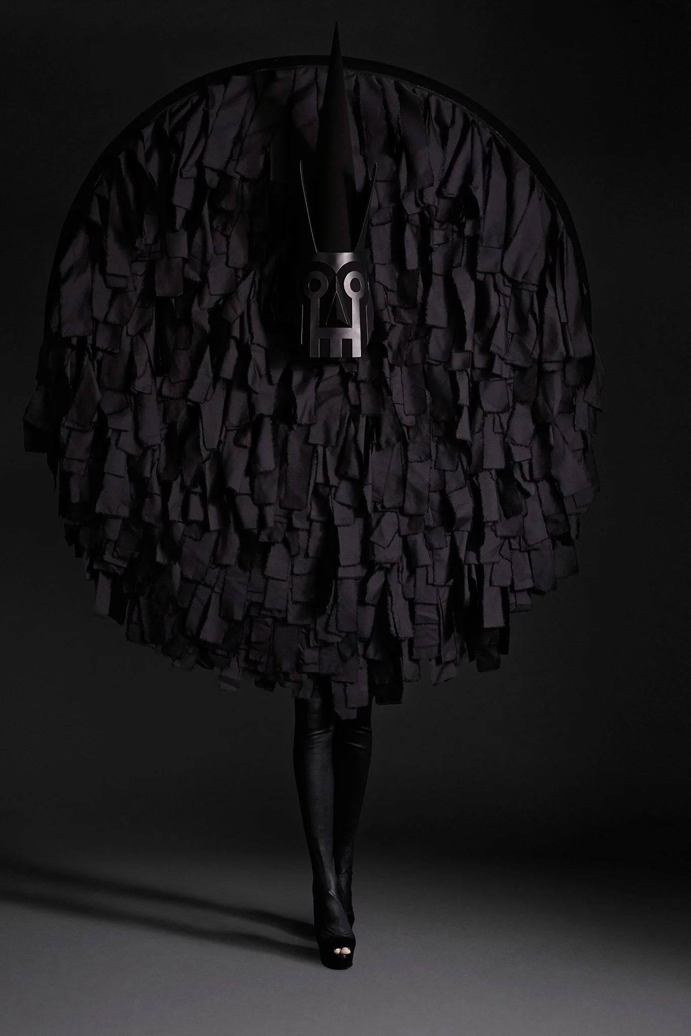 Gareth_Pugh_037_1366.jpg