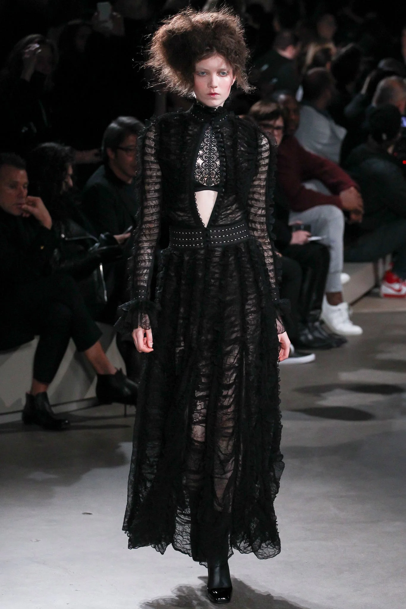 023-alexander-mcqueen.jpg