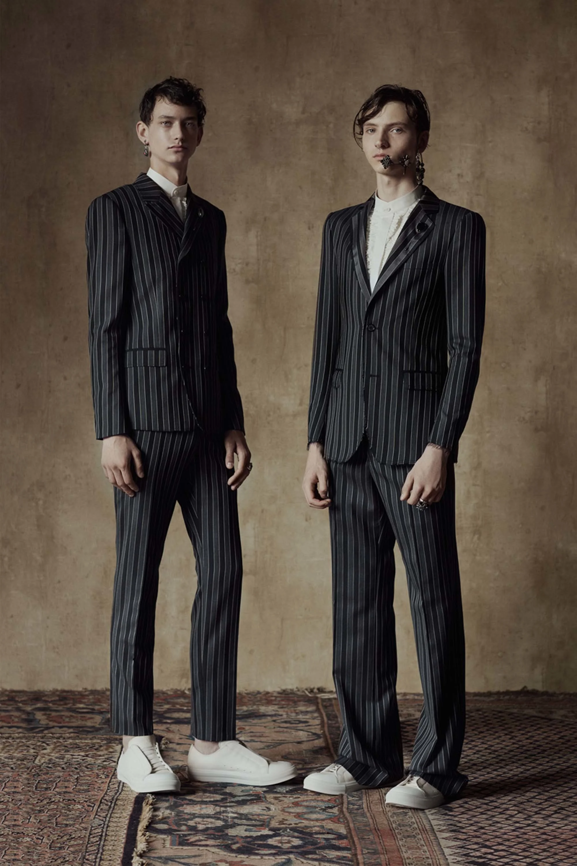 01-alexander-mcqueen-resort-17.jpg