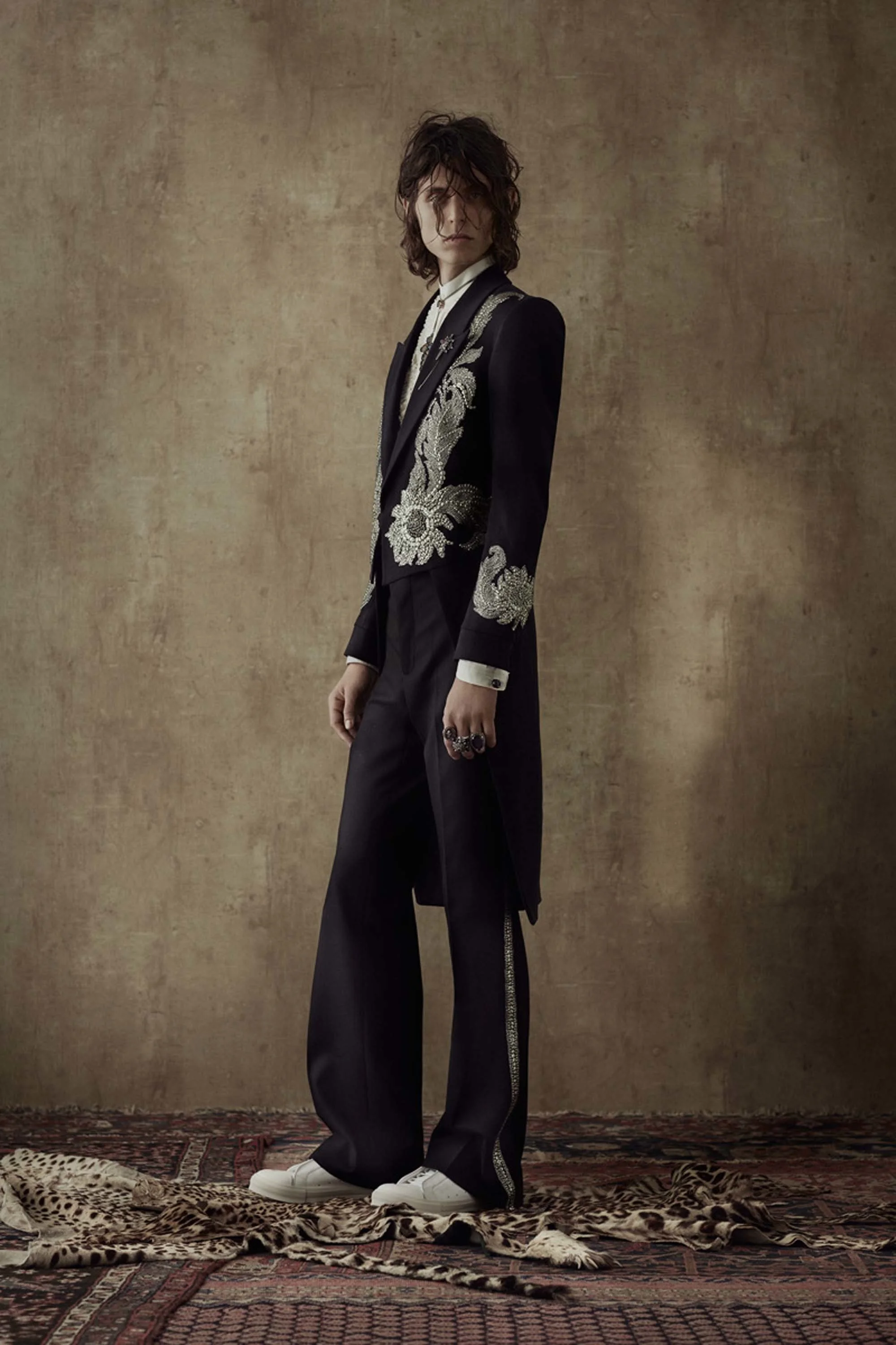 25-alexander-mcqueen-resort-17.jpg
