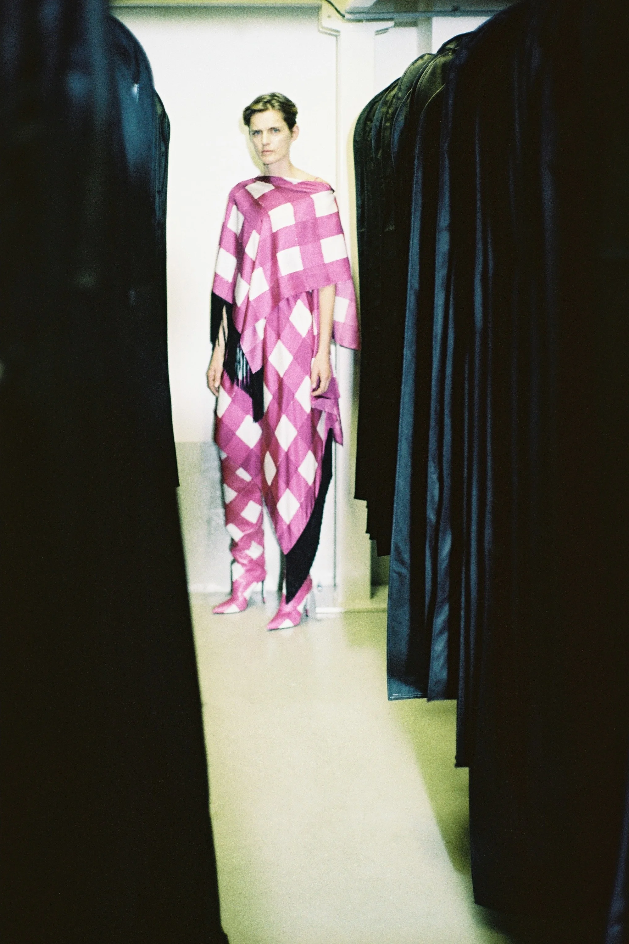 03-balenciaga-pre-fall-2016.jpg
