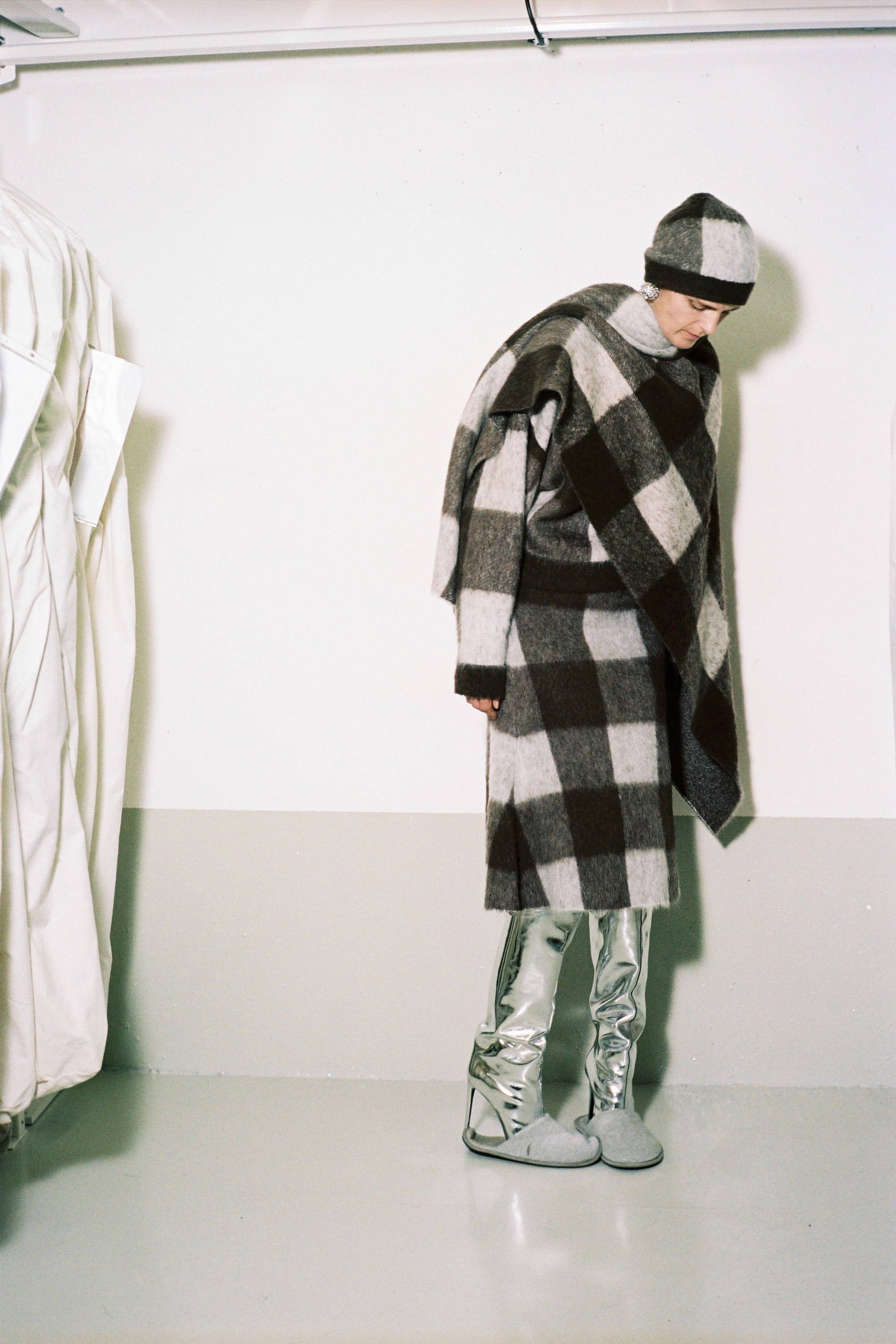 07-balenciaga-pre-fall-2016.jpg