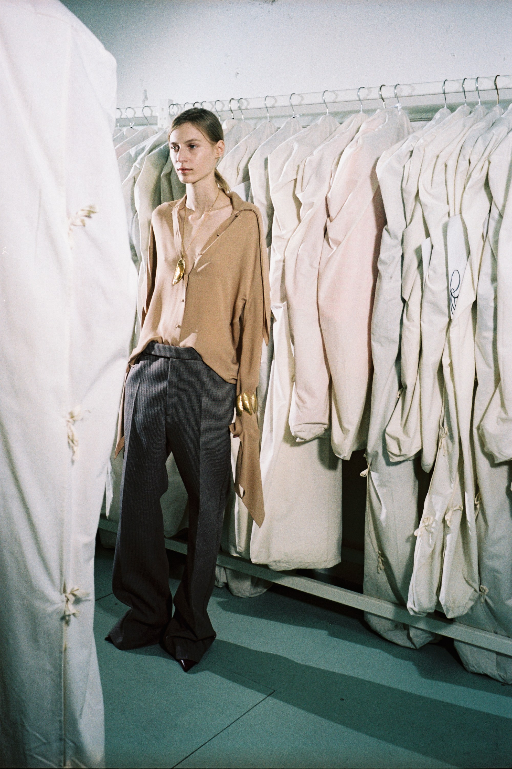 14-balenciaga-pre-fall-2016.jpg