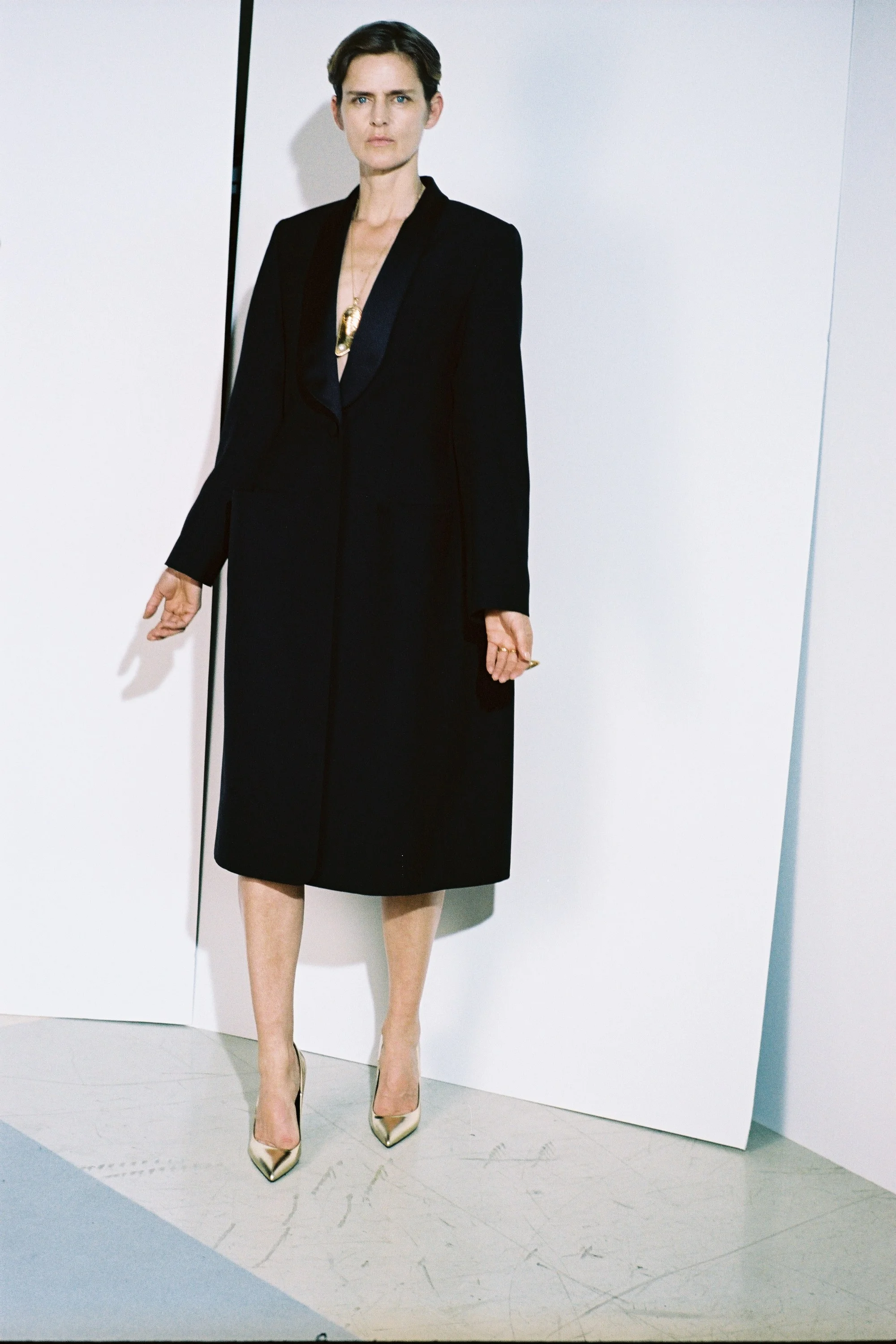 27-balenciaga-pre-fall-2016.jpg