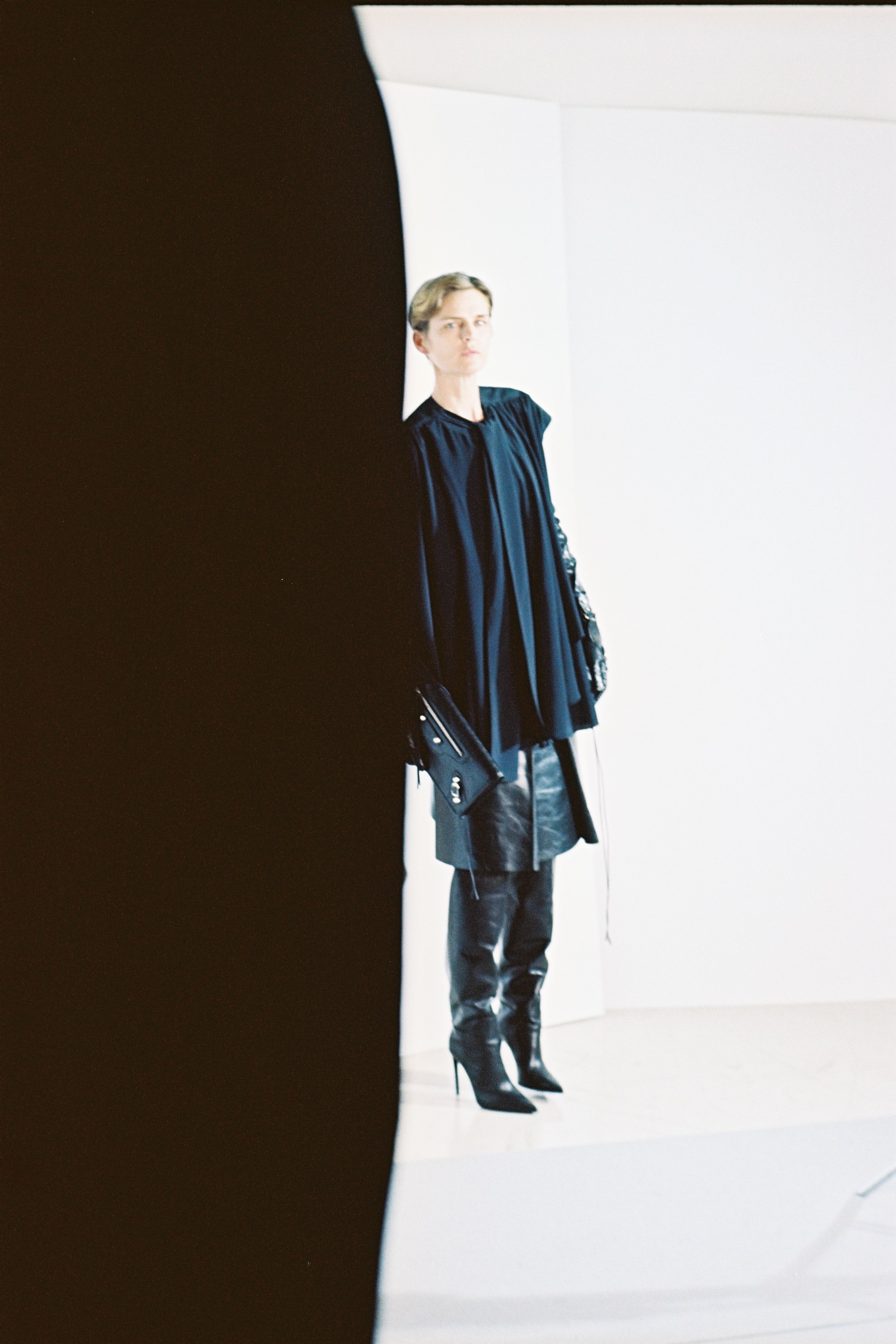 26-balenciaga-pre-fall-2016.jpg