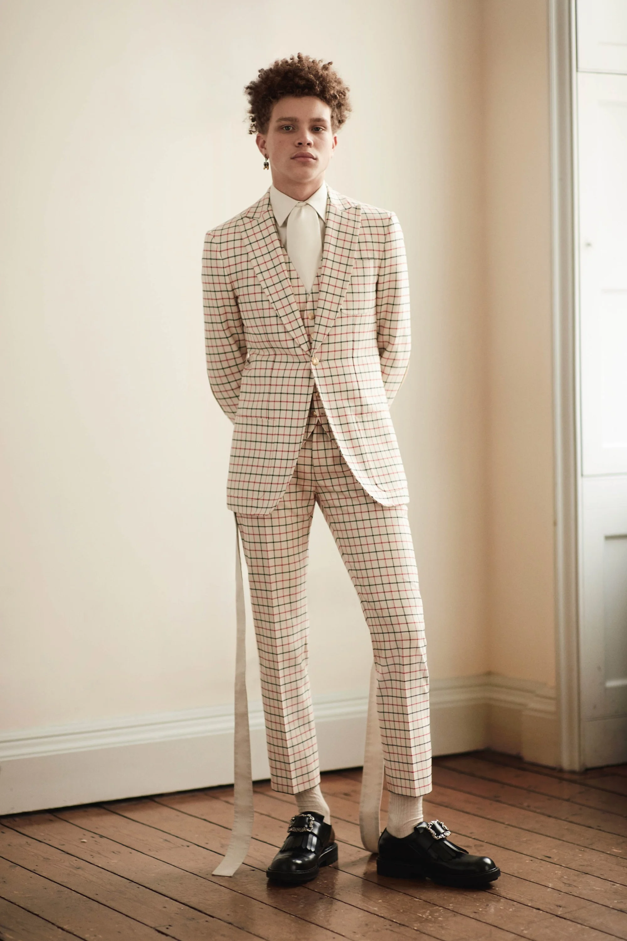 21-alexander-mcqueen-fall-2017.jpg
