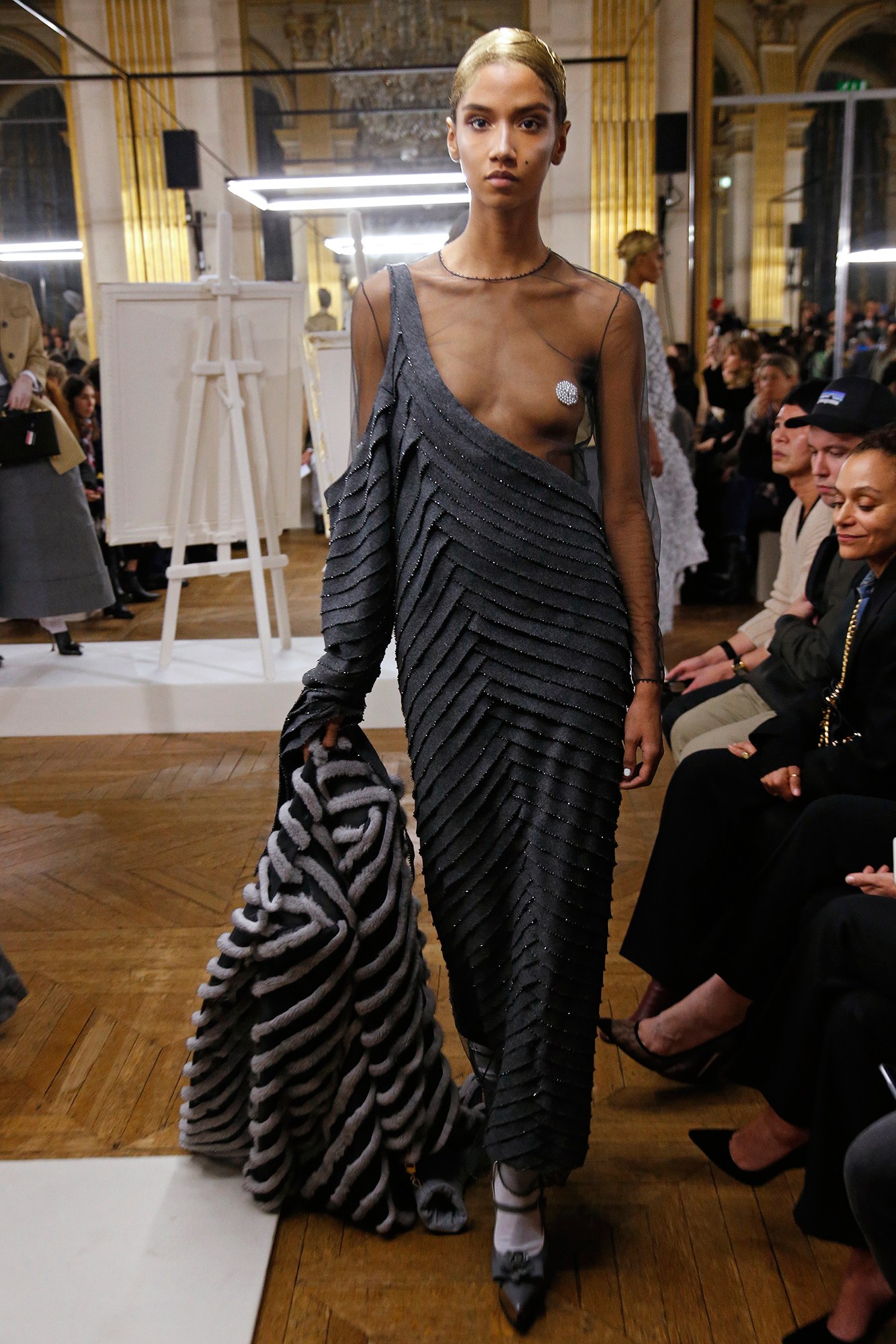 17-thom-browne-fall-2018-ready-to-wear.jpg