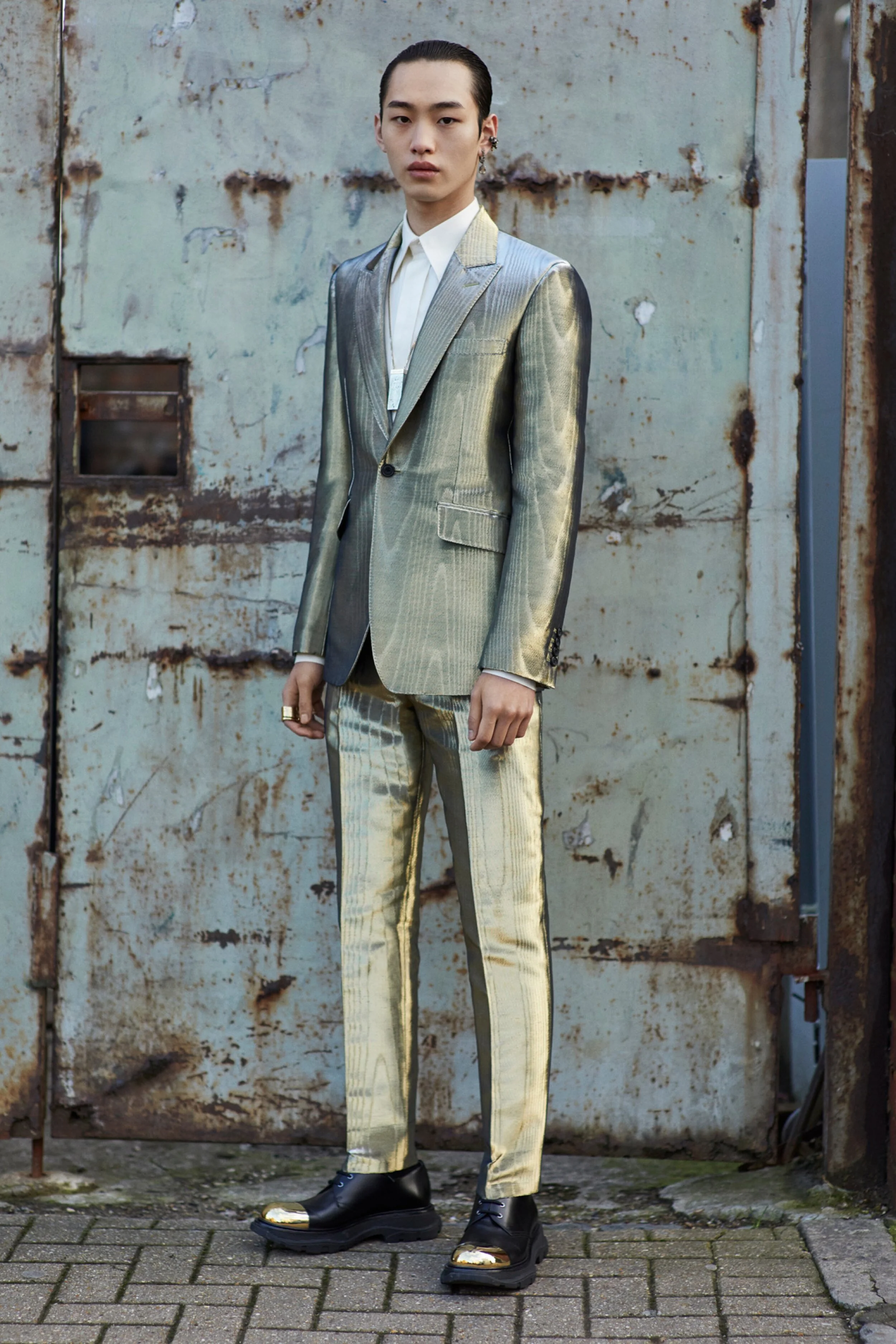 00036-Alexander-McQueen-Menswear-Fall-2020.jpg
