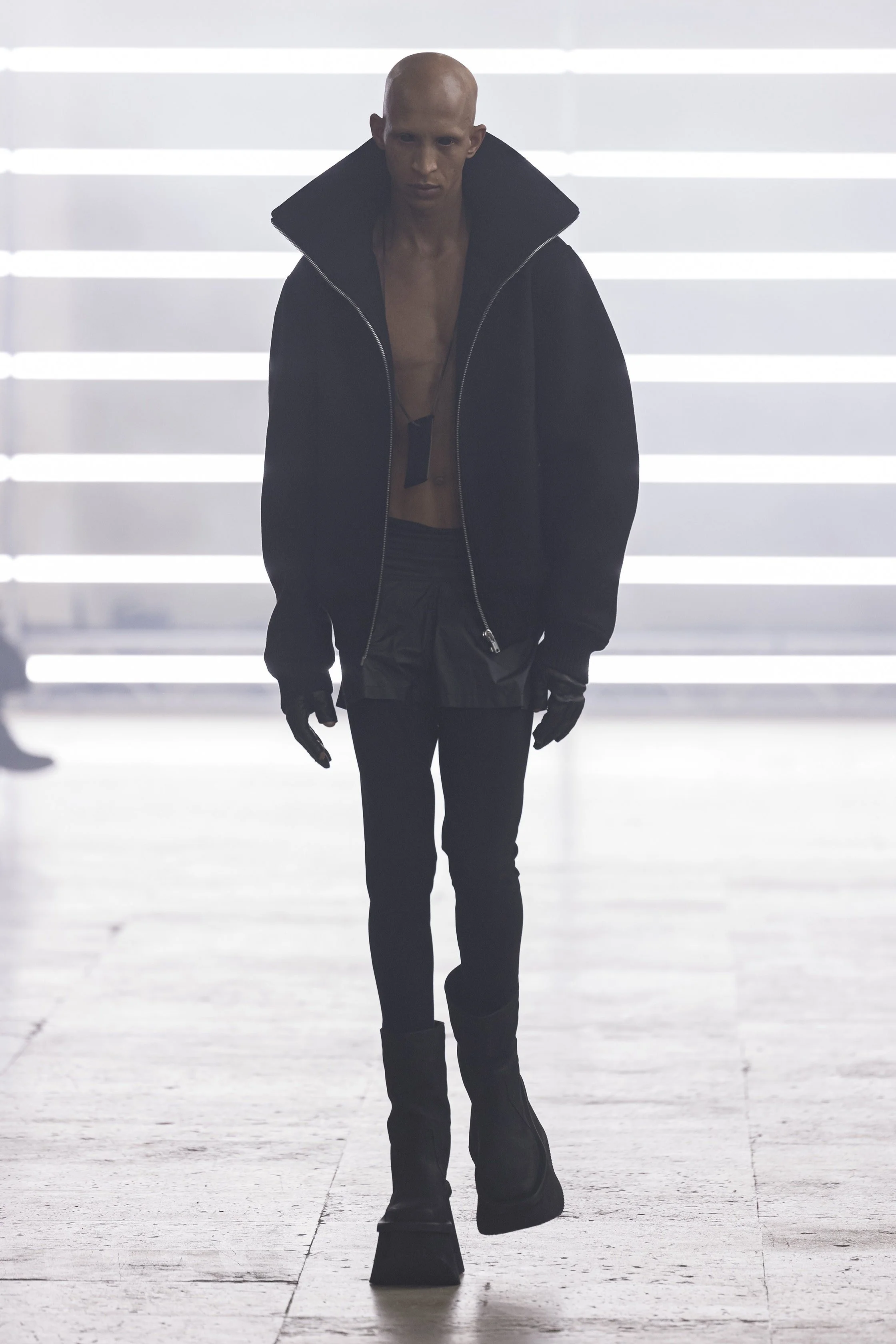00004-rick-owens-fall-2025-menswear-credit-brand.jpg