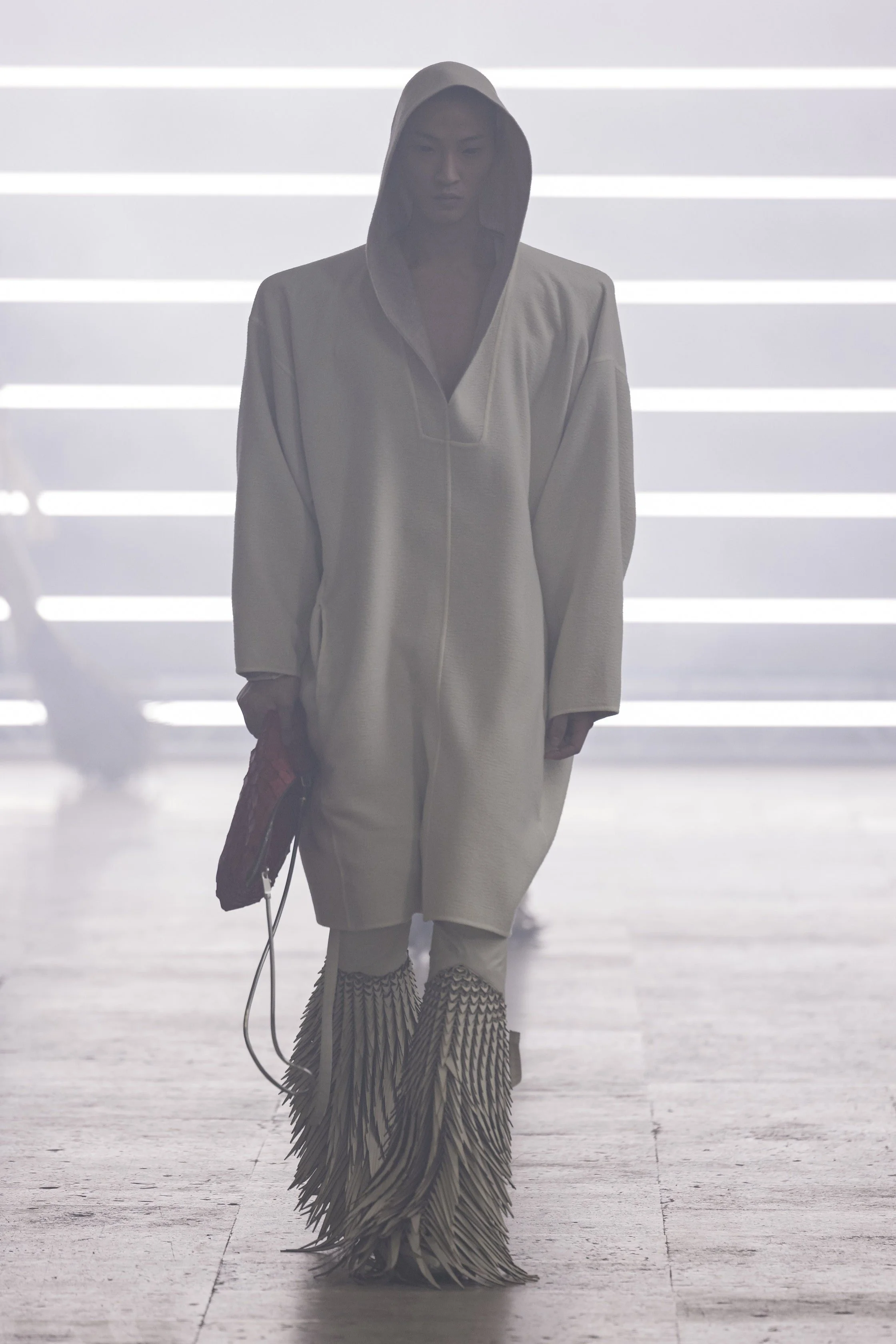 00022-rick-owens-fall-2025-menswear-credit-brand.jpg