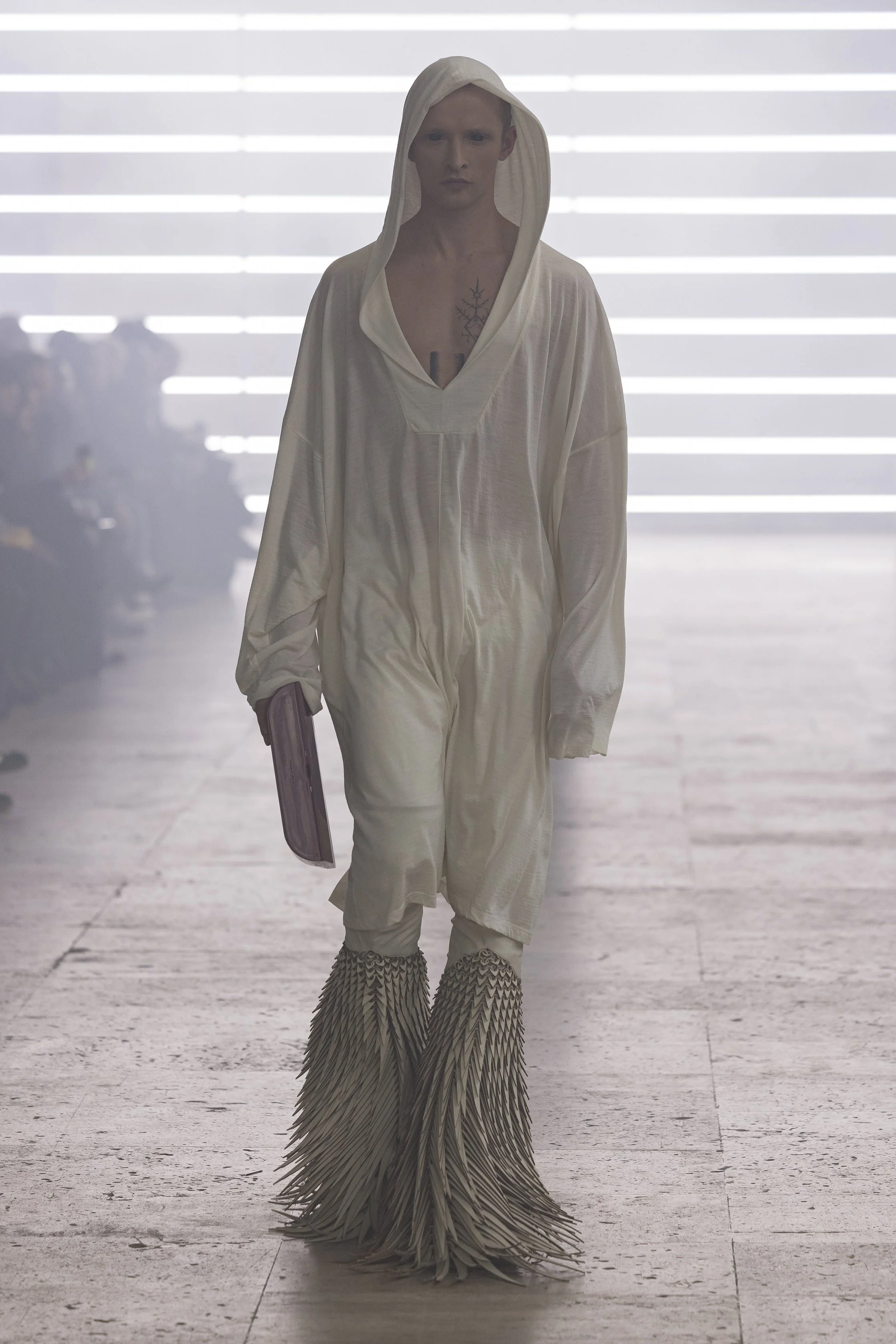 00026-rick-owens-fall-2025-menswear-credit-brand.jpg
