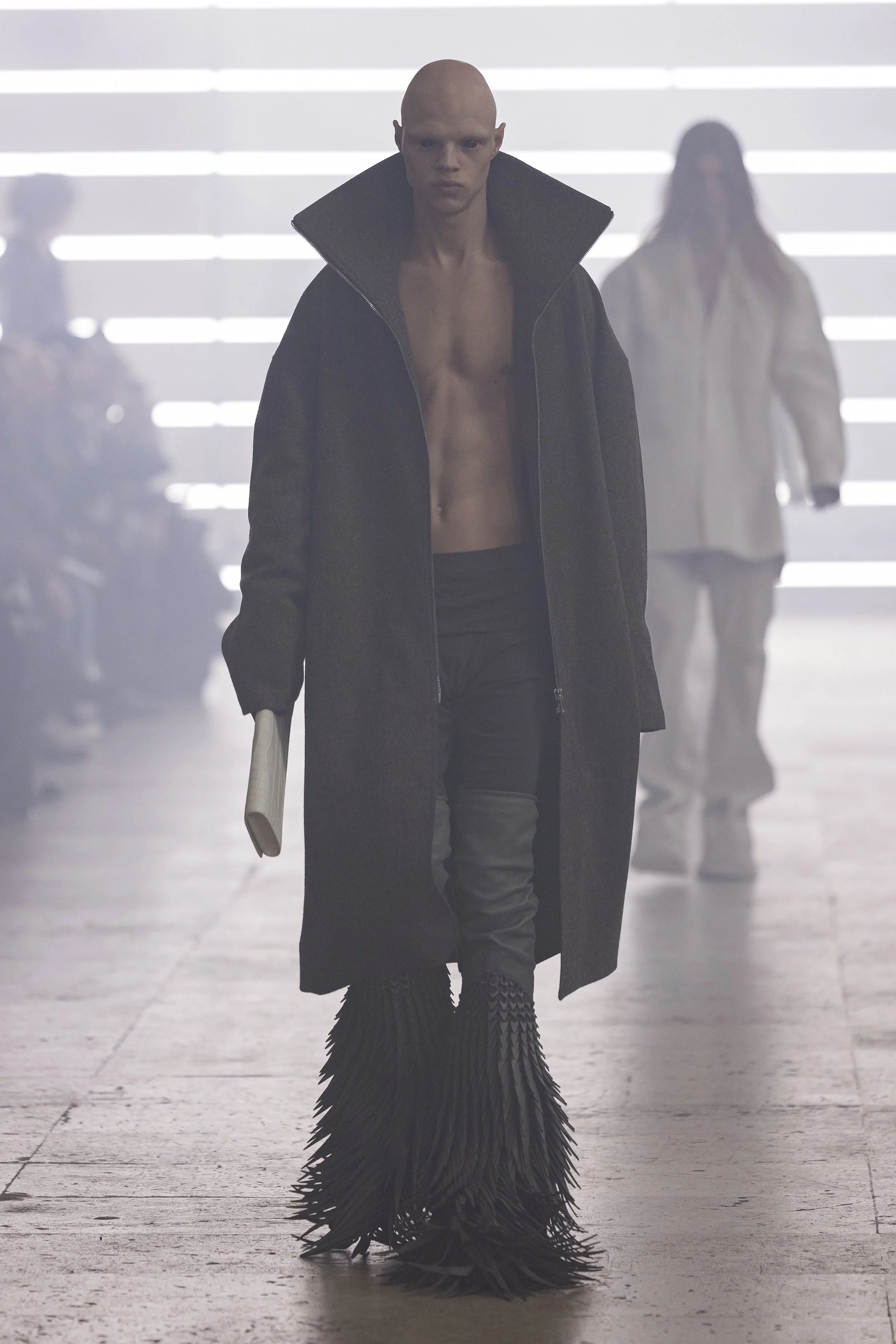 00028-rick-owens-fall-2025-menswear-credit-brand.jpg