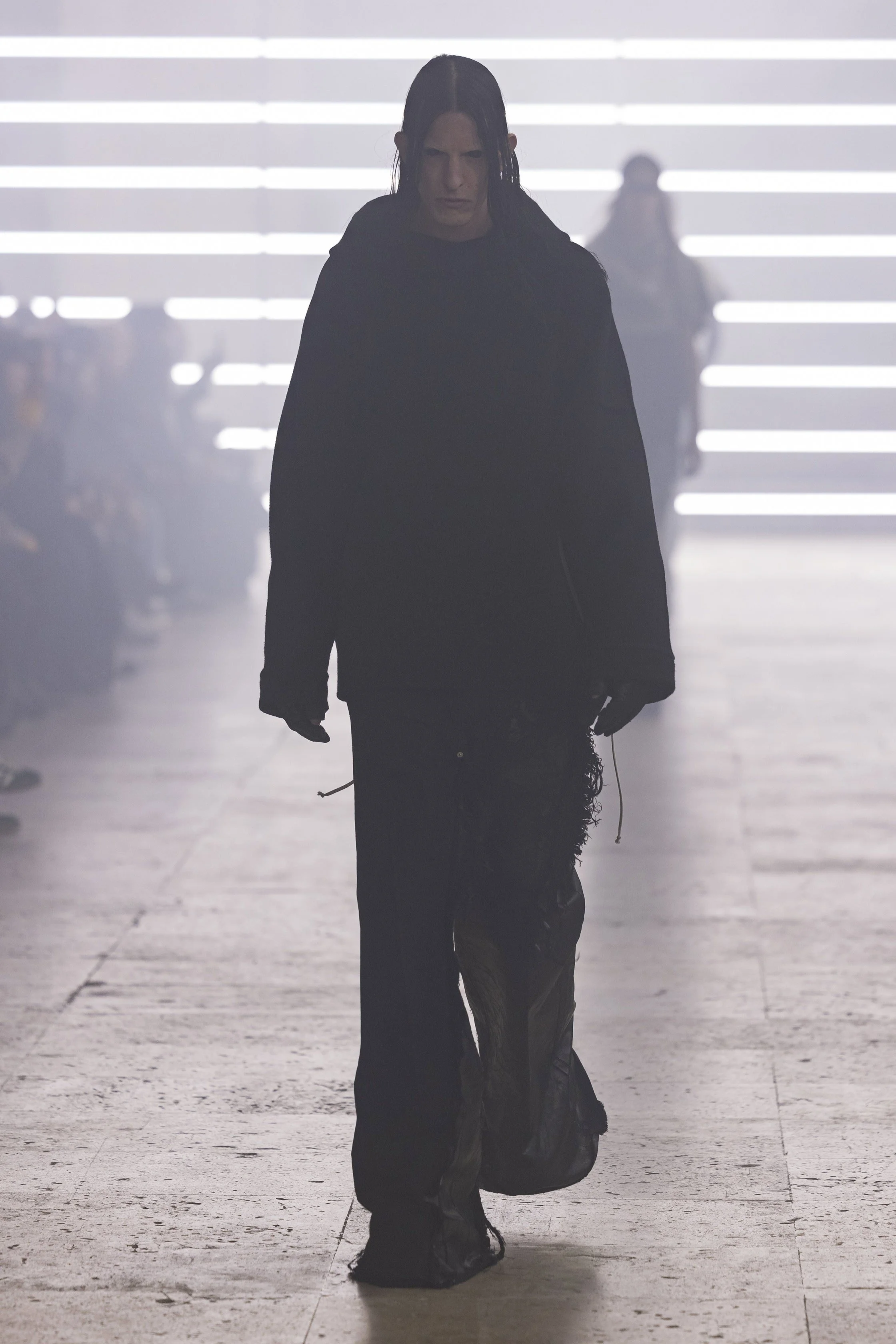 00032-rick-owens-fall-2025-menswear-credit-brand.jpg