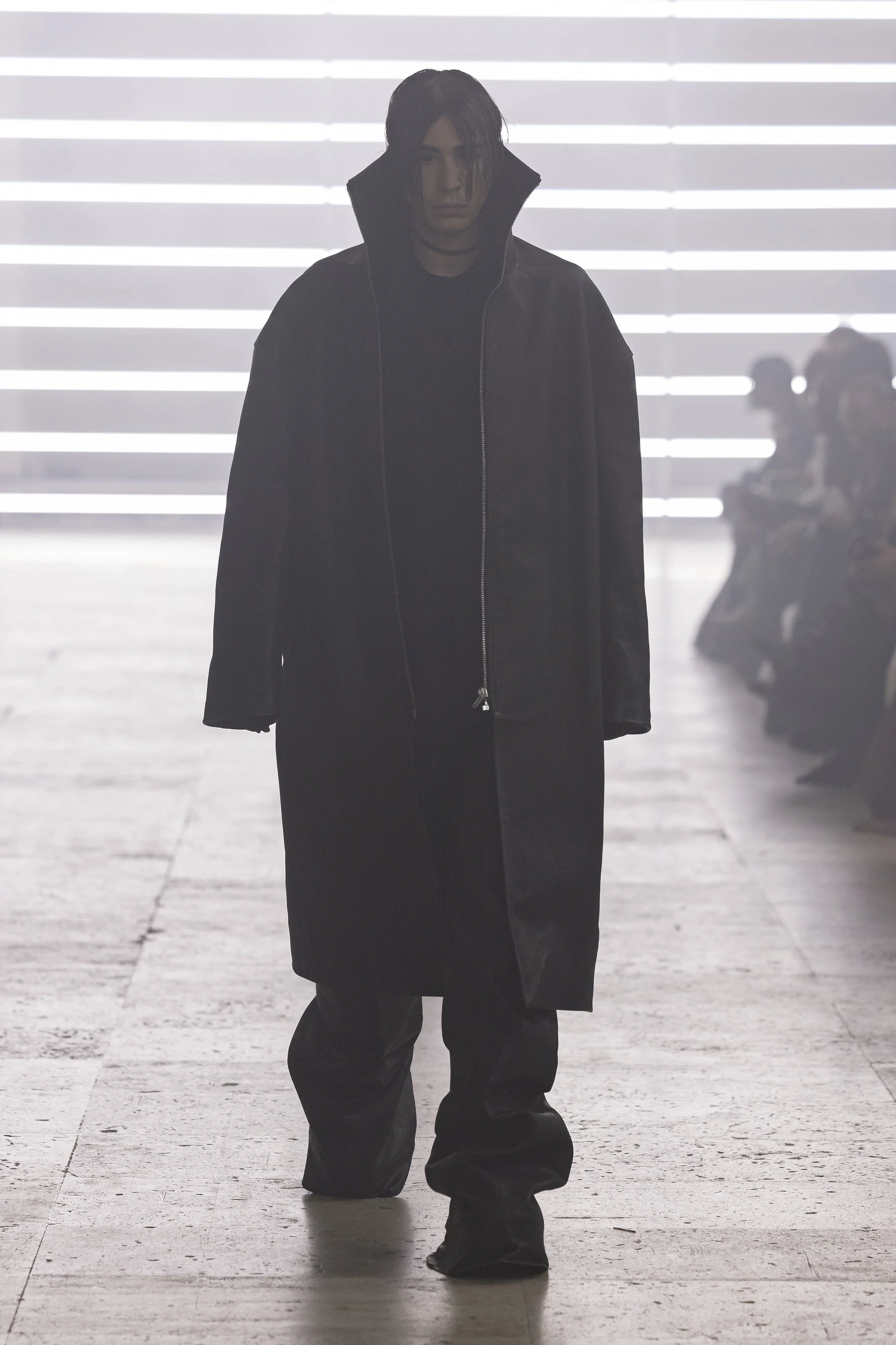 00042-rick-owens-fall-2025-menswear-credit-brand.jpg