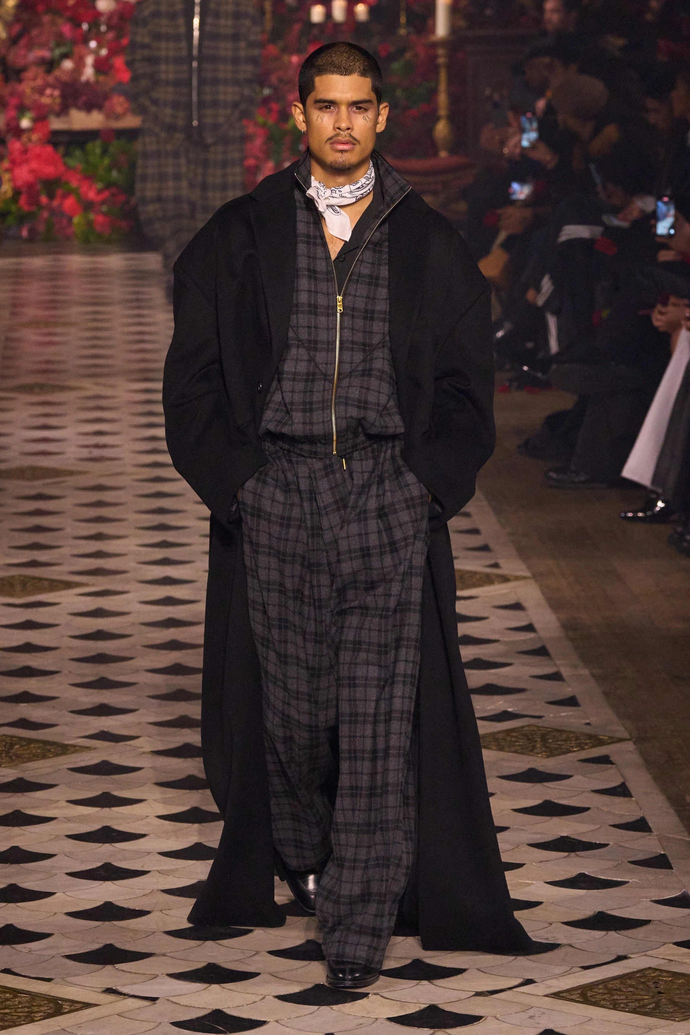 00011-willy-chavarria-fall-2025-menswear-credit-gorunway.jpg