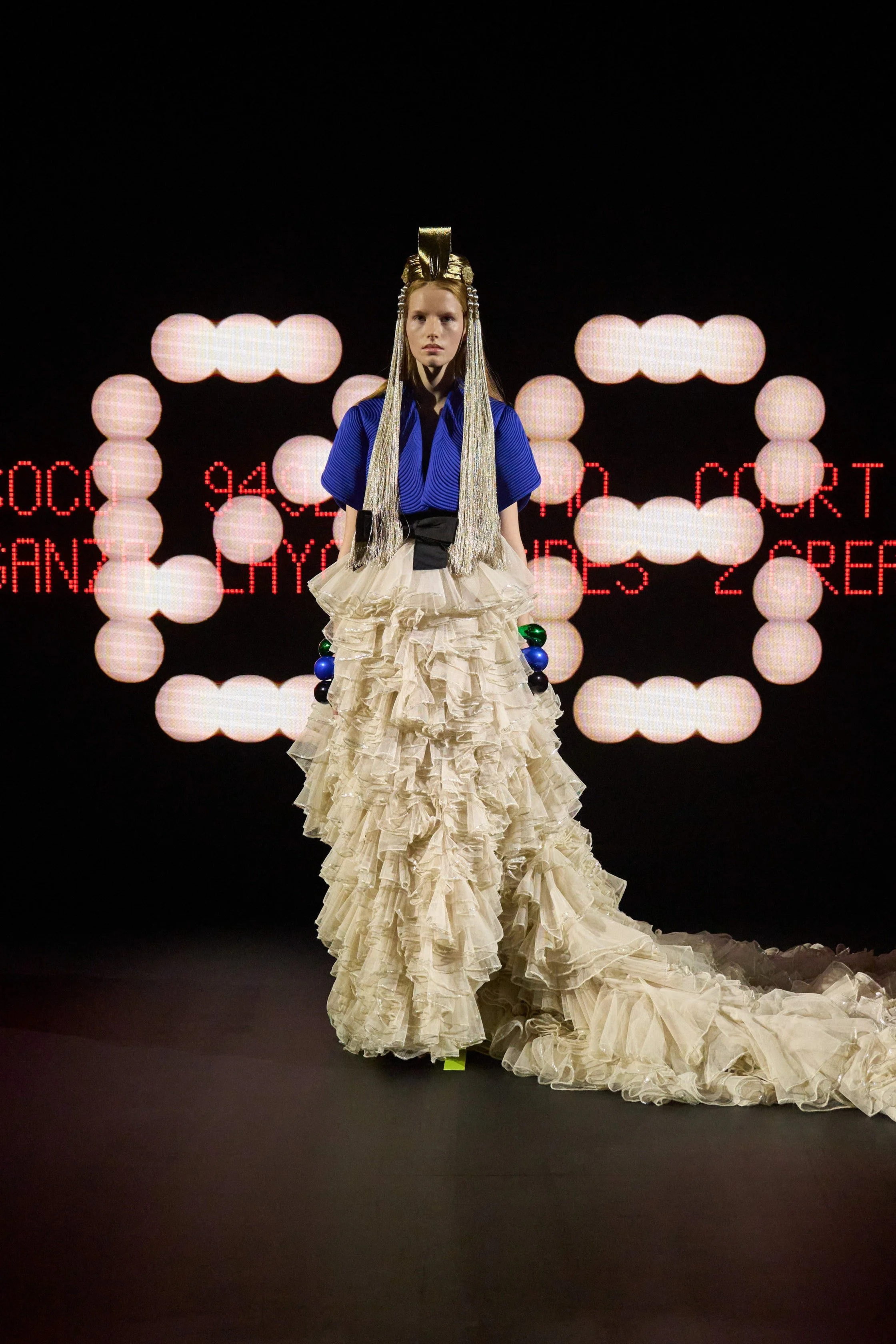 00008-valentino-spring-2025-couture-credit-gorunway.jpg