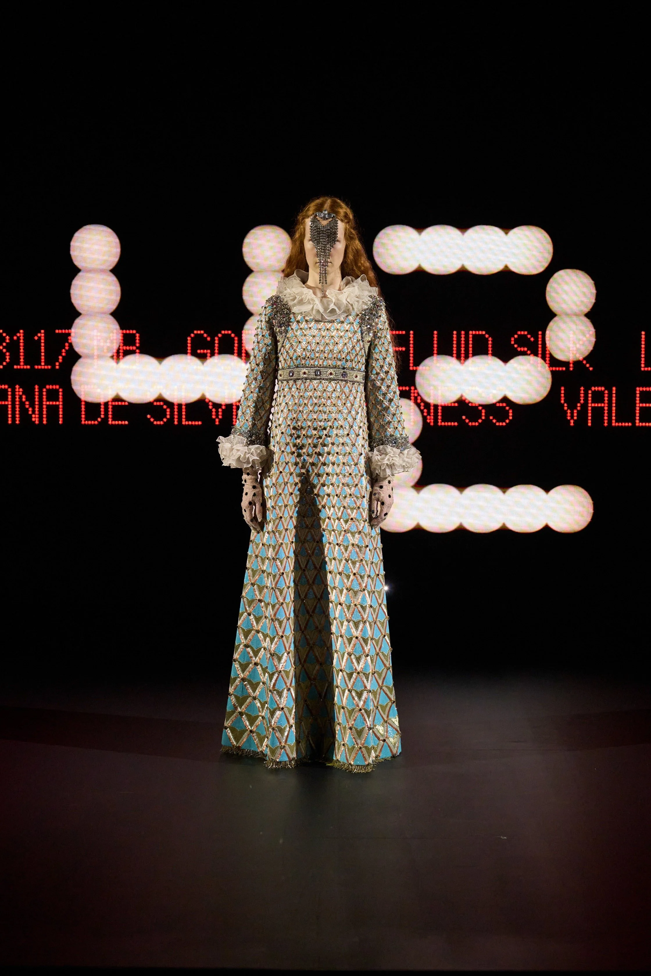 00042-valentino-spring-2025-couture-credit-gorunway.jpg