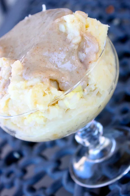 Roasted Garlic Mashed Potatoes and Gravy