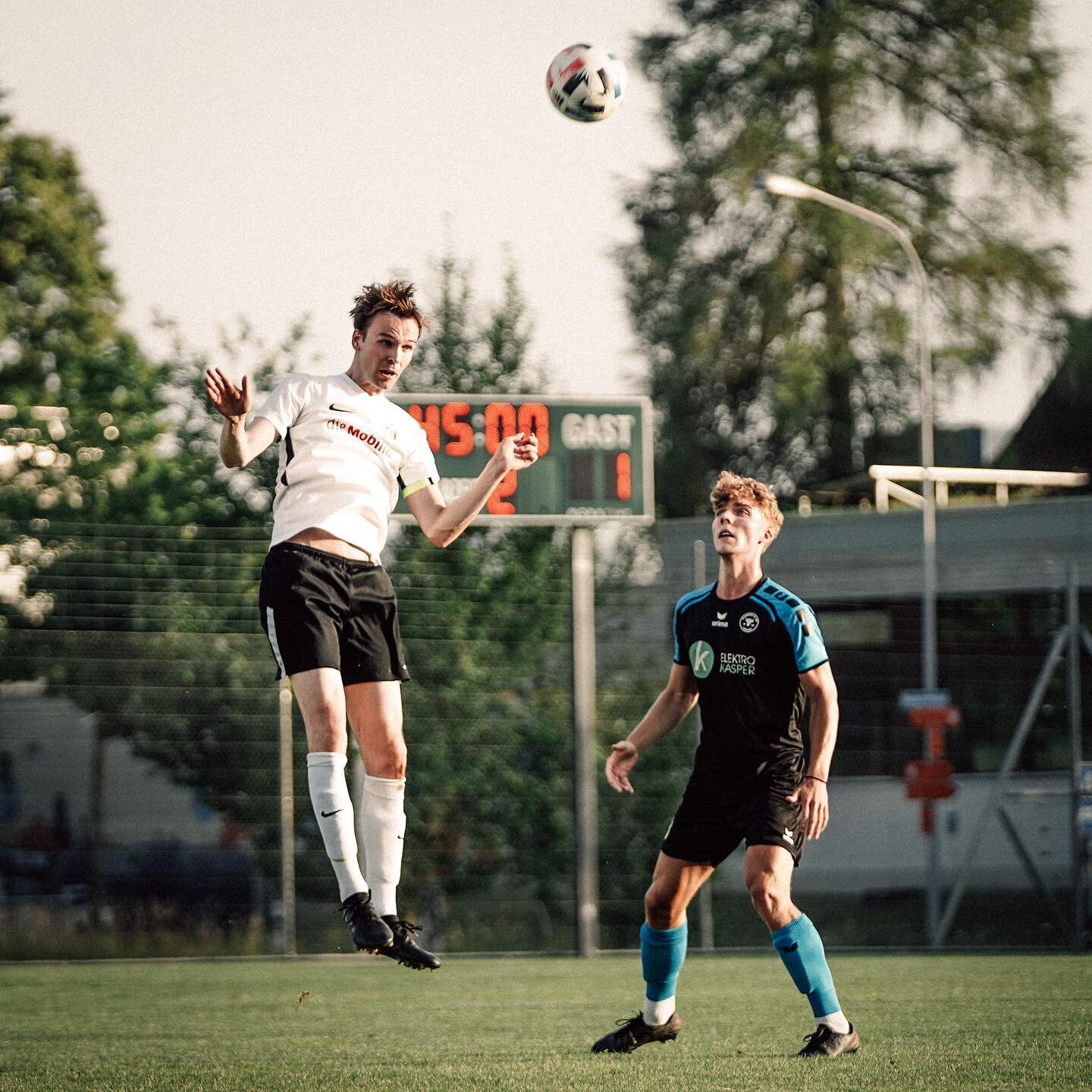 Unser 1️⃣ trennt sich im letzten Heimspiel gegen den FC Urdorf 2:2. Eine starke Saison schliessen wir somit auf dem 2. Tabellenrang ab. Zudem gewinnen wir den Fairplay-Preis der 2. Liga. Danke f&uuml;r diese tolle Leistung Jungs! 

📸: @jimbezzola