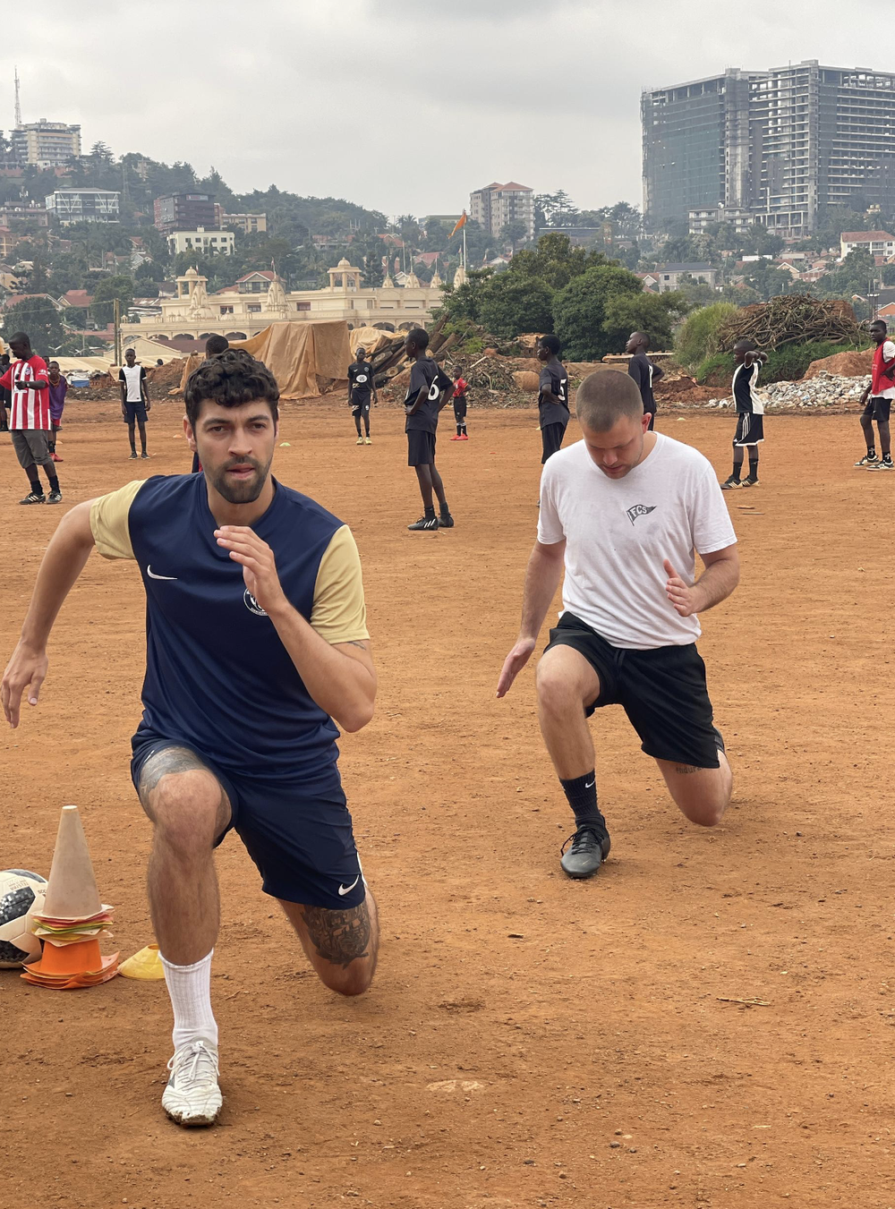 Training an der Kampala Galaxy Soccer Academy in Uganda