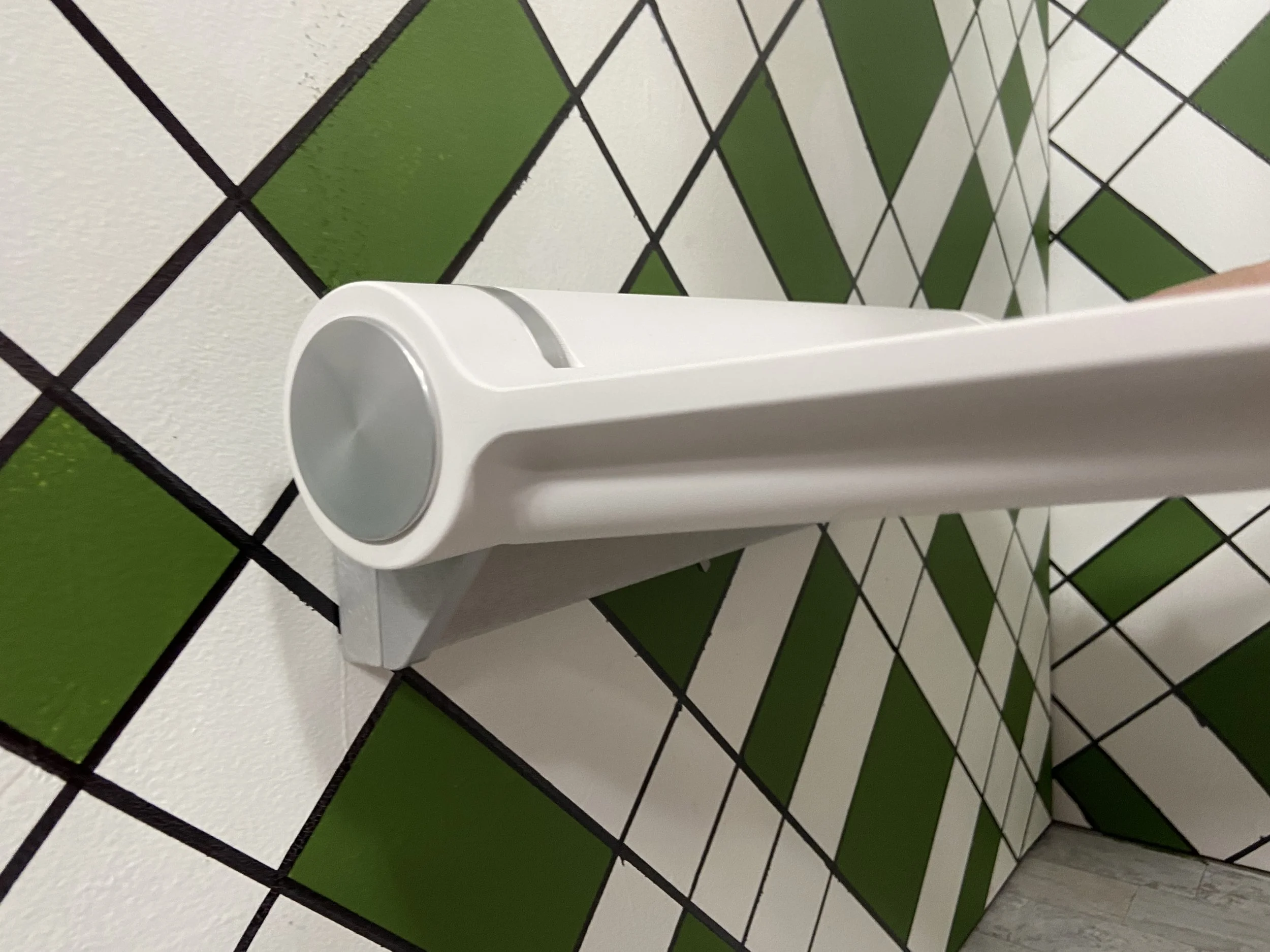 HUG folding and removable shower seat