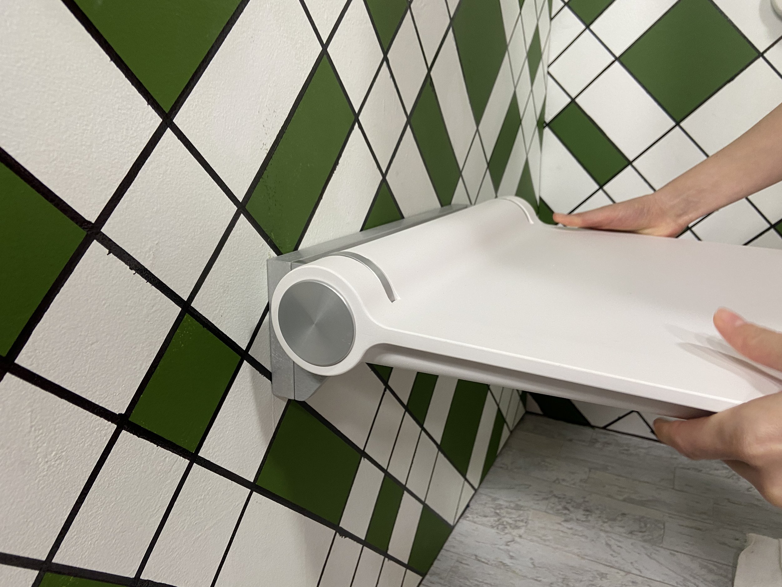 HUG folding and removable shower seat