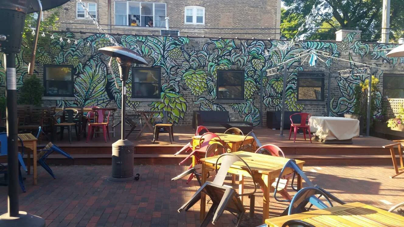 Peckish Pig Hops Mural Collaboration with artist Niki Frazier, Chicago, IL