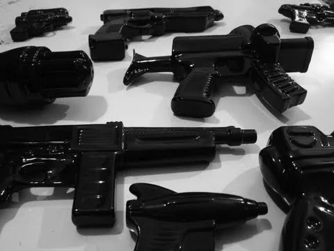 Laerte Ramos: Arma Branca exhibition