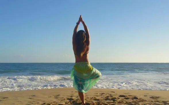 Marissa Dolotallas_Yoga on the Beach_IMG_0520.jpg