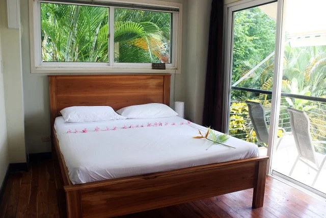 Ocean View Apartment with AC