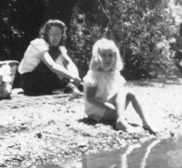 Mom 5 years 1944. G Pat and Pat Hazel D'Ettel-2.jpg