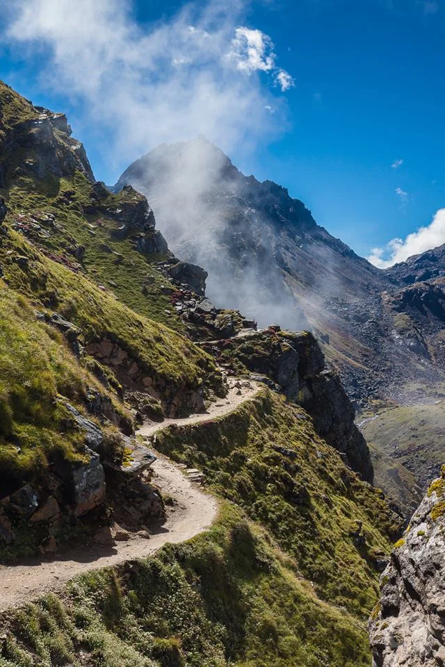 Trail twists over mountain ridges. Photo by Giang.