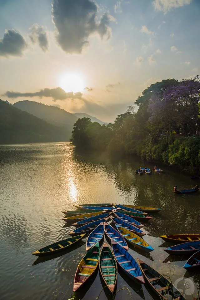 Sunset over Phewa Lake. Photo by Giang.