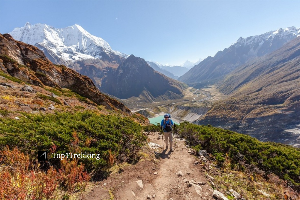 On the way to Manaslu Base Camp