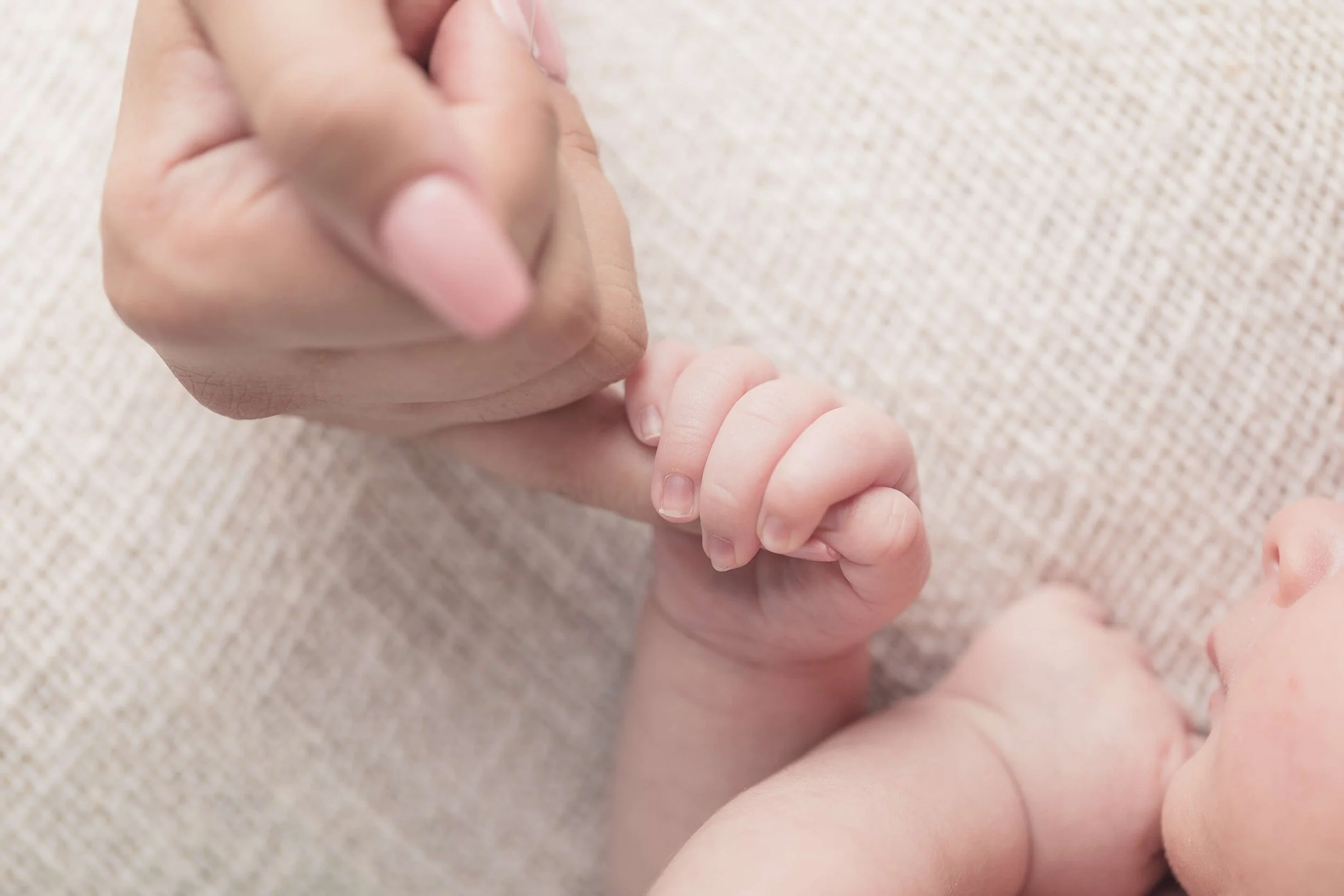 sydney-photographer-baby-family00011.JPG